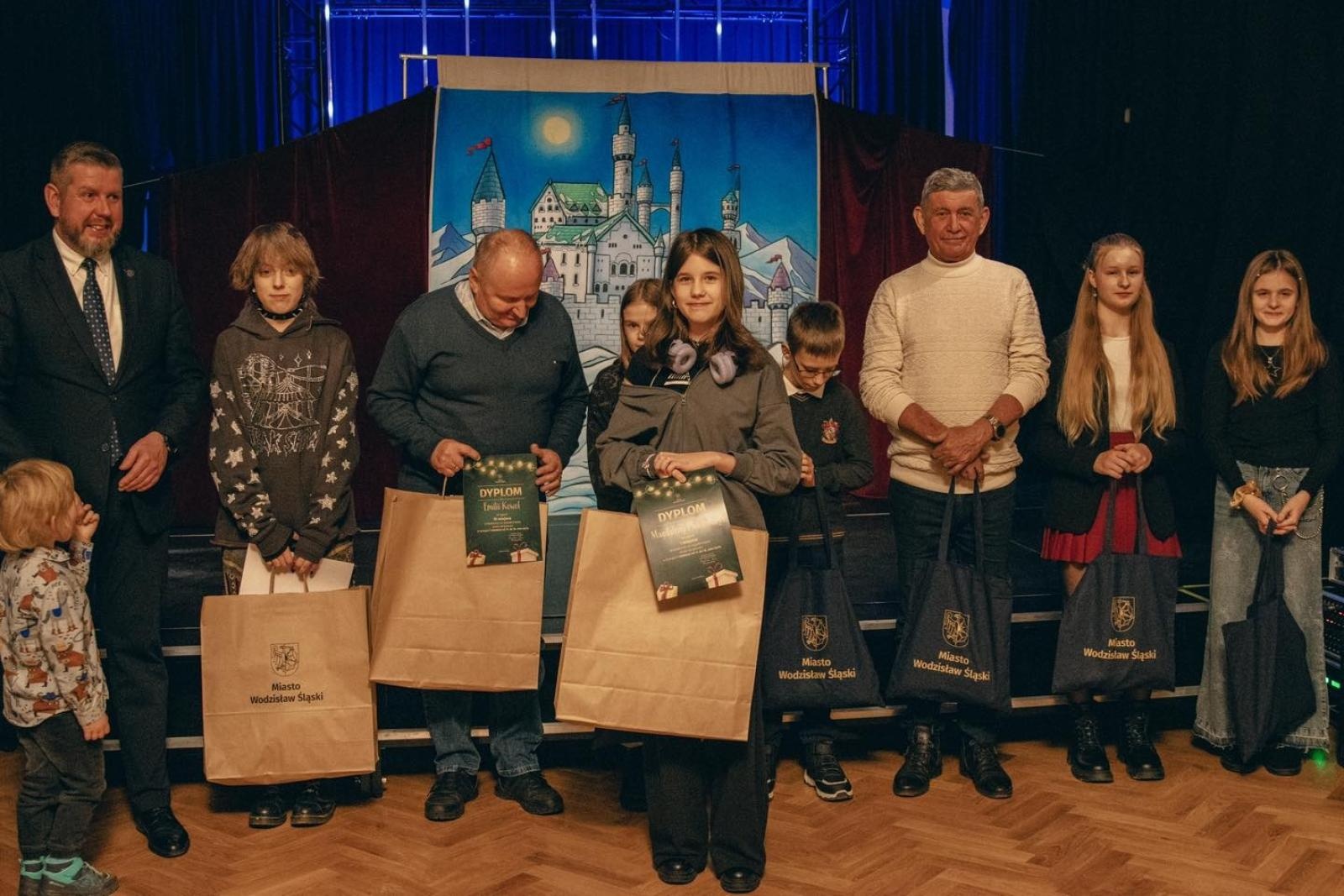 Zdjęcie w galerii na portalu naszwodzislaw.com: Poznaliśmy laureatów konkursu na najpiękniejszy stroik [FOTO] wiadomości z regionu