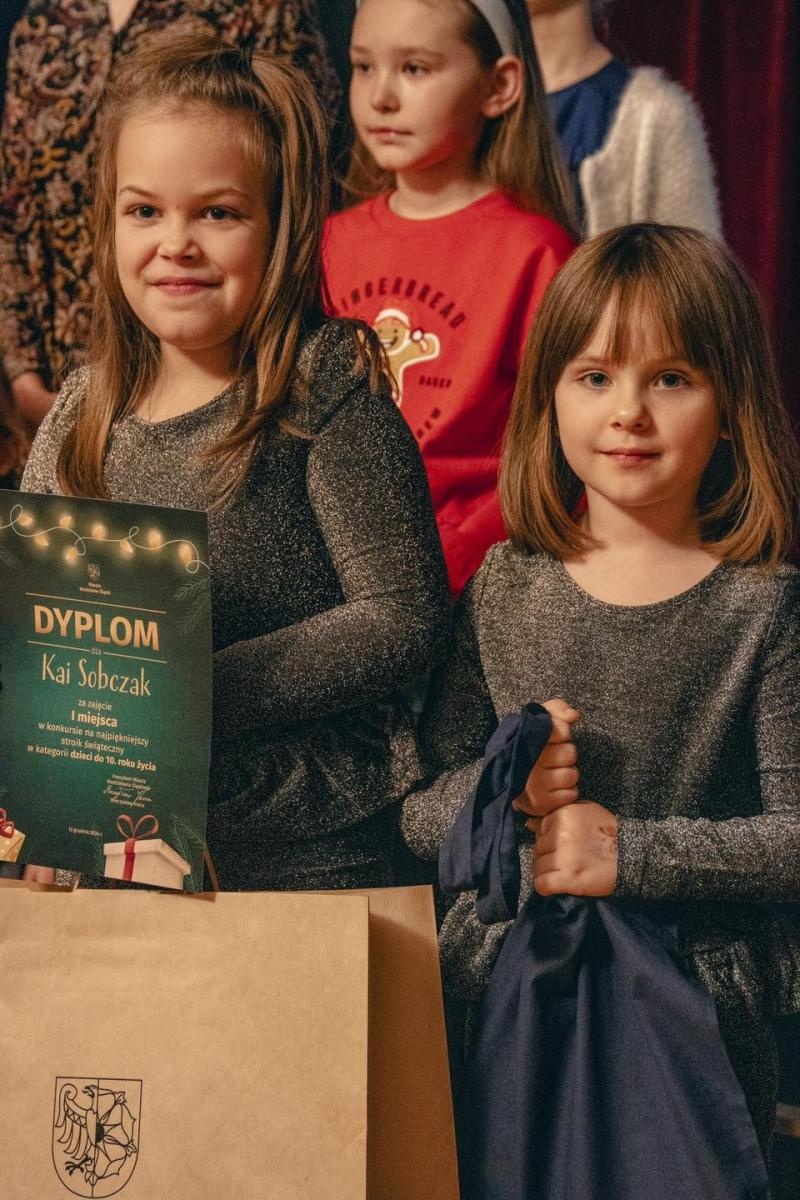 Zdjęcie w galerii na portalu naszwodzislaw.com: Poznaliśmy laureatów konkursu na najpiękniejszy stroik [FOTO] wiadomości z regionu