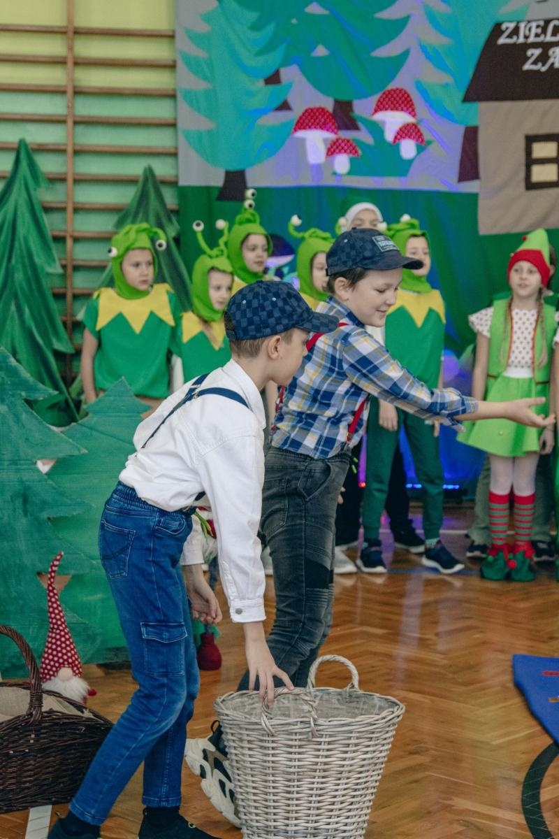 Zdjęcie w galerii na portalu naszwodzislaw.com: Ekopracownia pod chmurką w SP 15 otwarta [FOTO] wiadomości z regionu