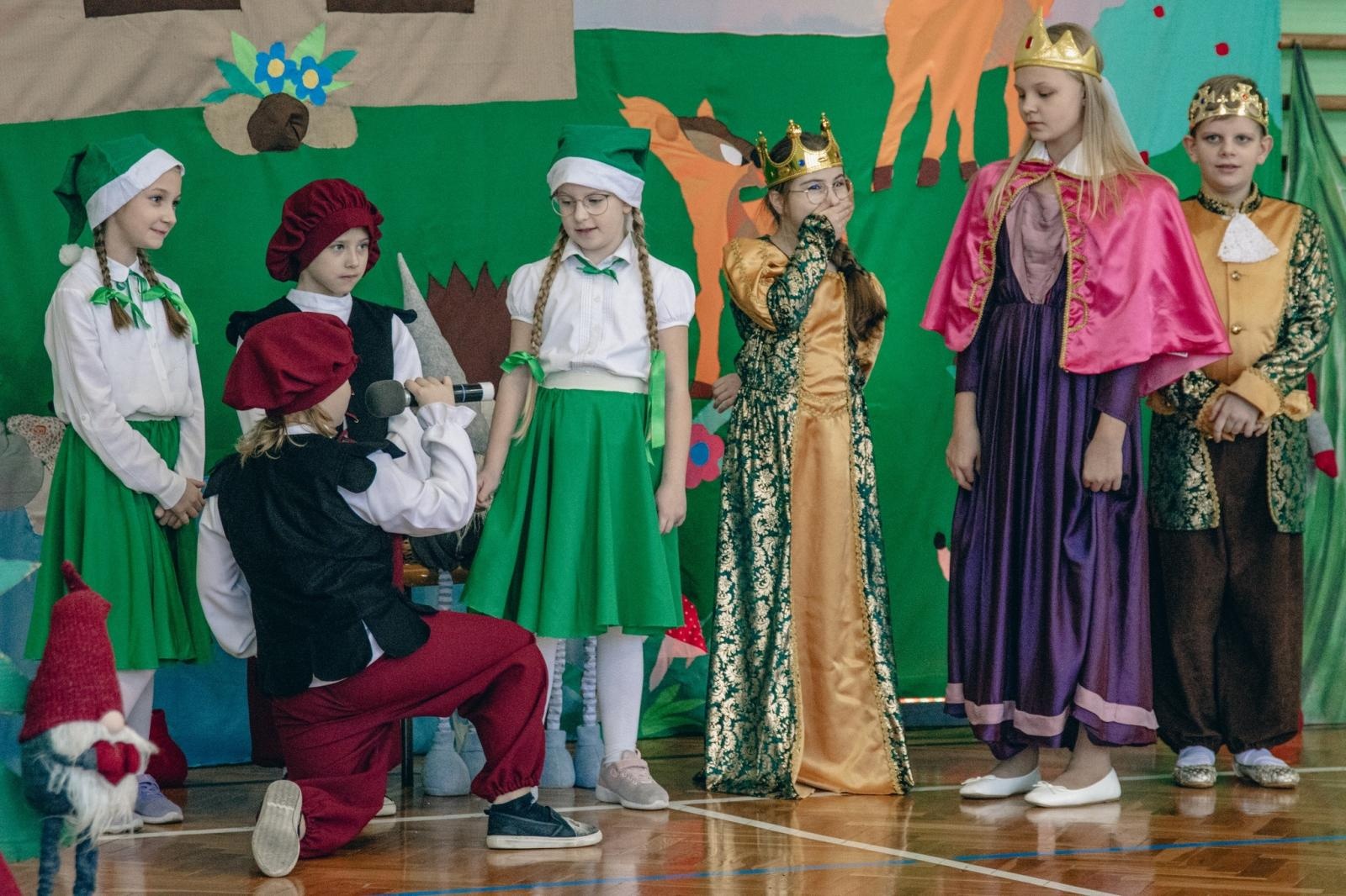 Zdjęcie w galerii na portalu naszwodzislaw.com: Ekopracownia pod chmurką w SP 15 otwarta [FOTO] wiadomości z regionu