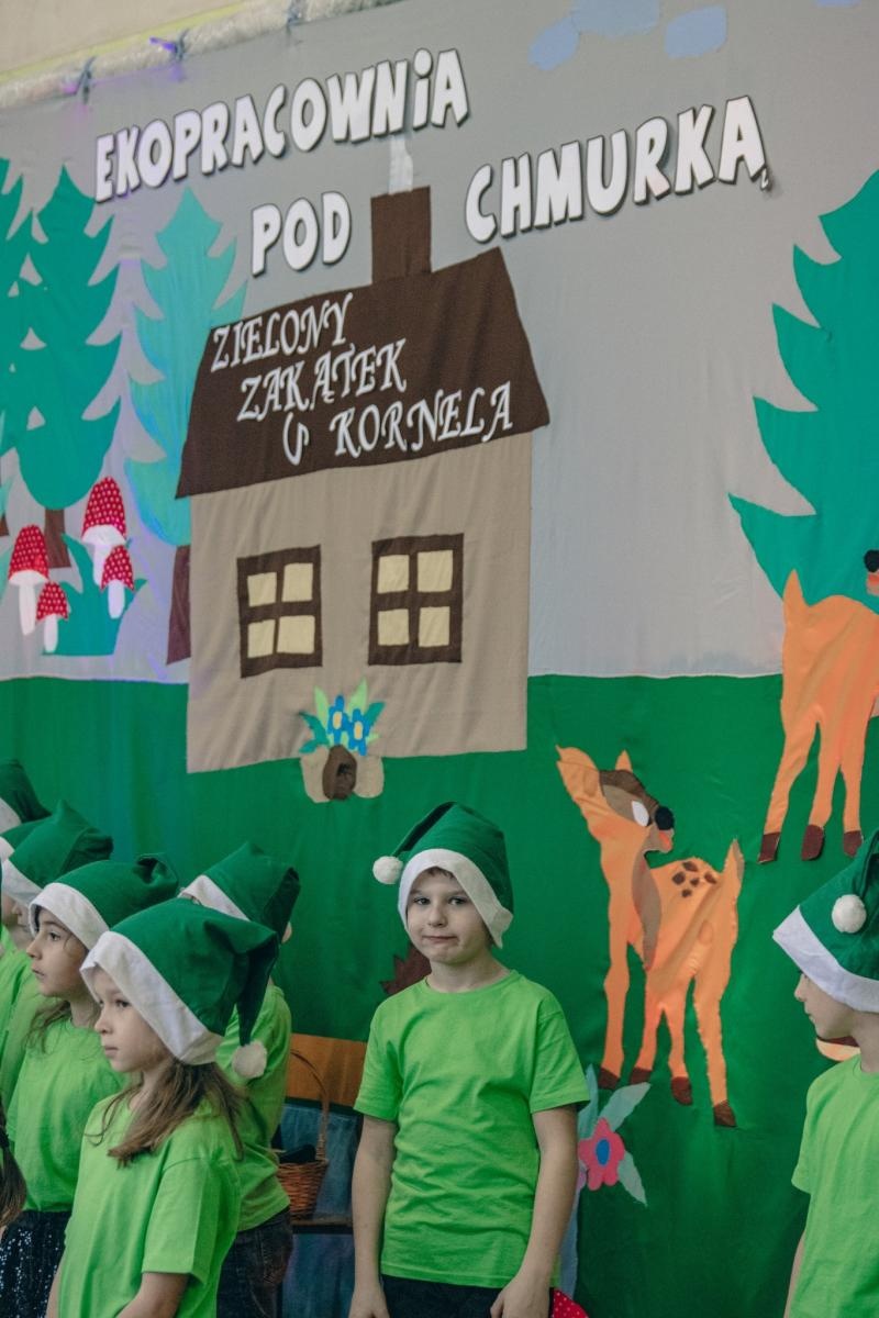 Zdjęcie w galerii na portalu naszwodzislaw.com: Ekopracownia pod chmurką w SP 15 otwarta [FOTO] wiadomości z regionu