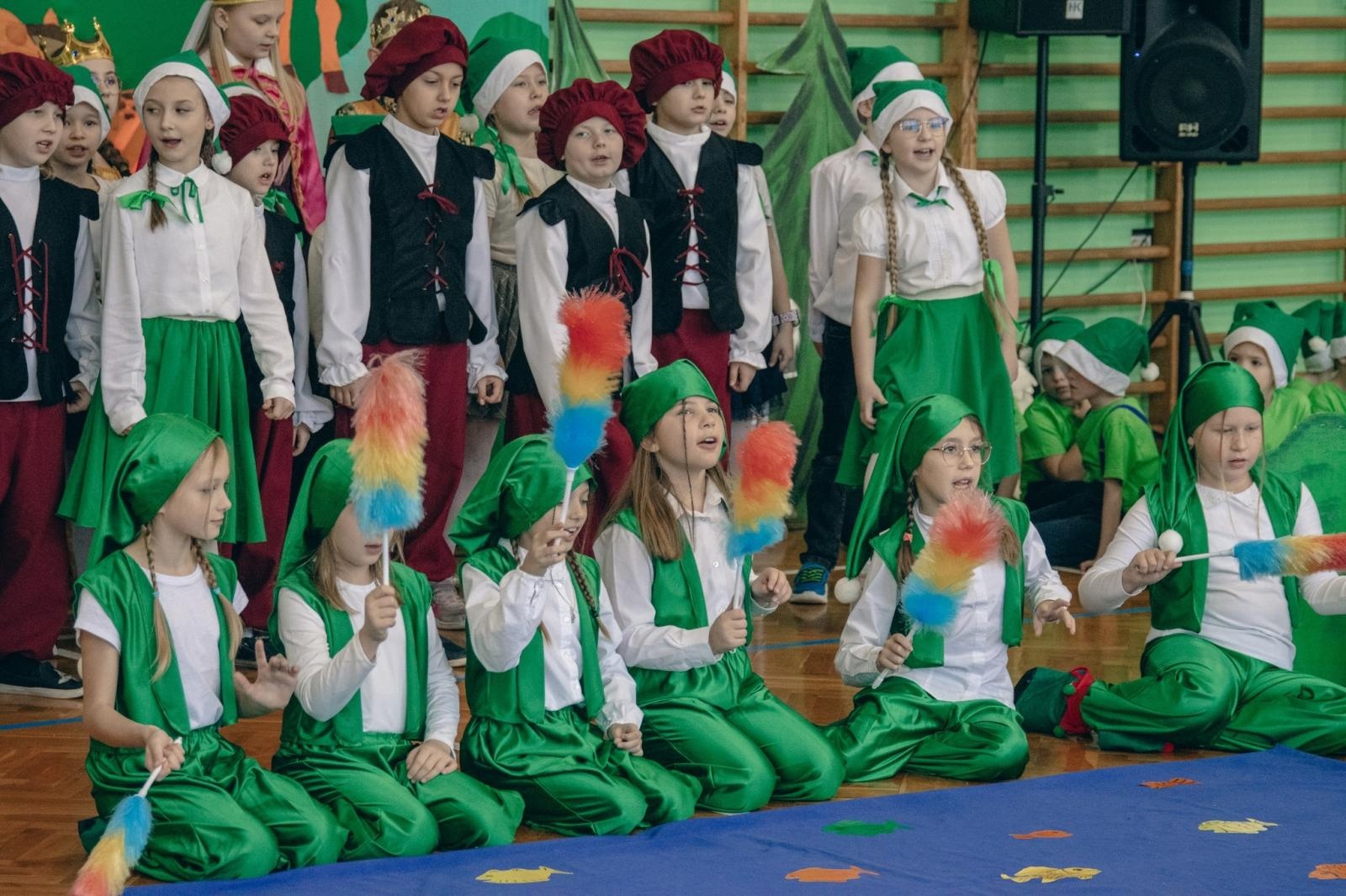 Zdjęcie w galerii na portalu naszwodzislaw.com: Ekopracownia pod chmurką w SP 15 otwarta [FOTO] wiadomości z regionu