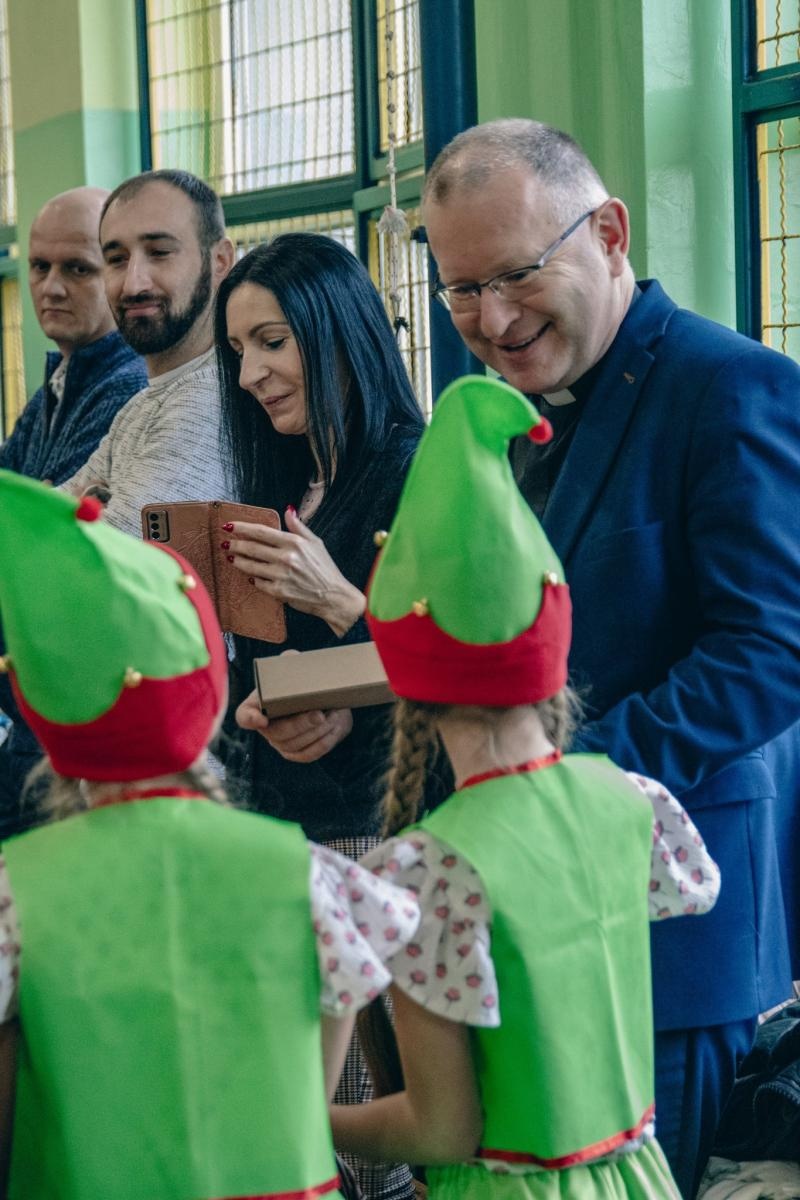 Zdjęcie w galerii na portalu naszwodzislaw.com: Ekopracownia pod chmurką w SP 15 otwarta [FOTO] wiadomości z regionu