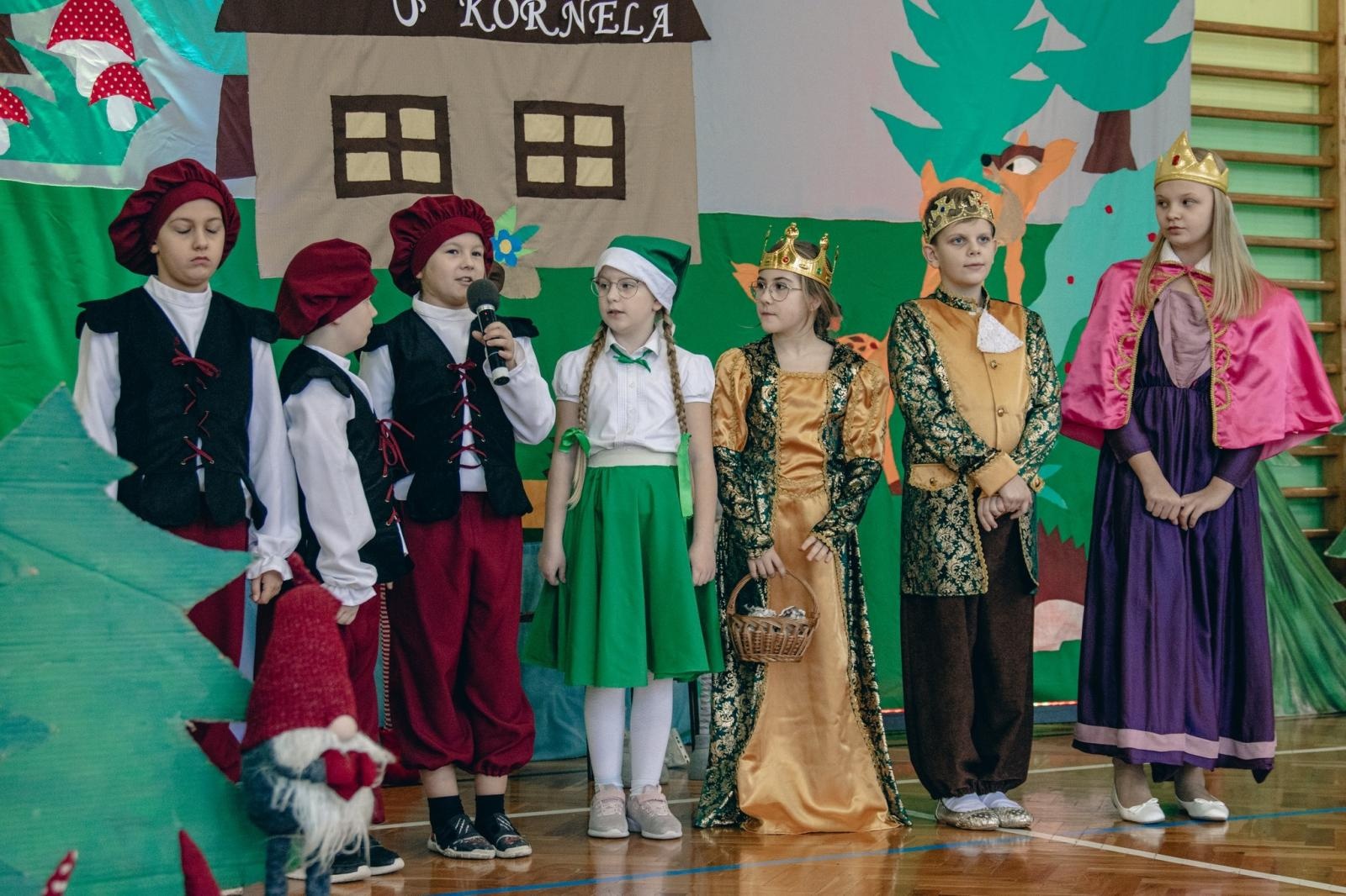 Zdjęcie w galerii na portalu naszwodzislaw.com: Ekopracownia pod chmurką w SP 15 otwarta [FOTO] wiadomości z regionu