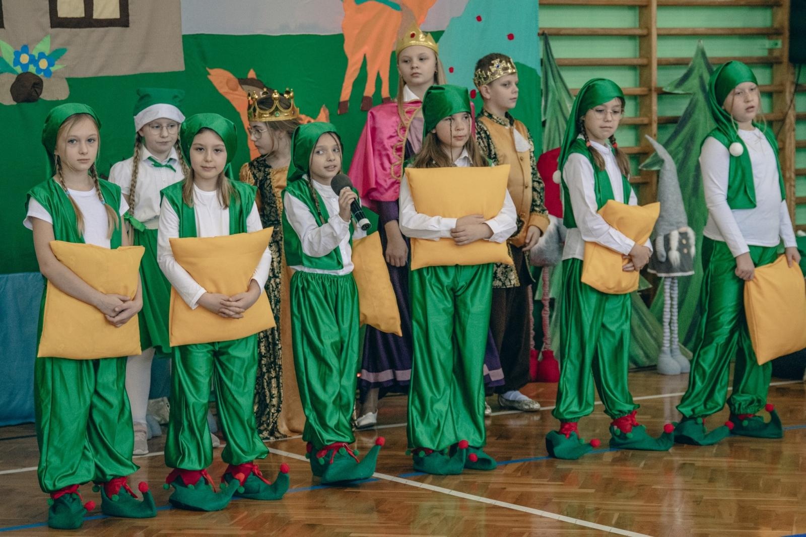 Zdjęcie w galerii na portalu naszwodzislaw.com: Ekopracownia pod chmurką w SP 15 otwarta [FOTO] wiadomości z regionu