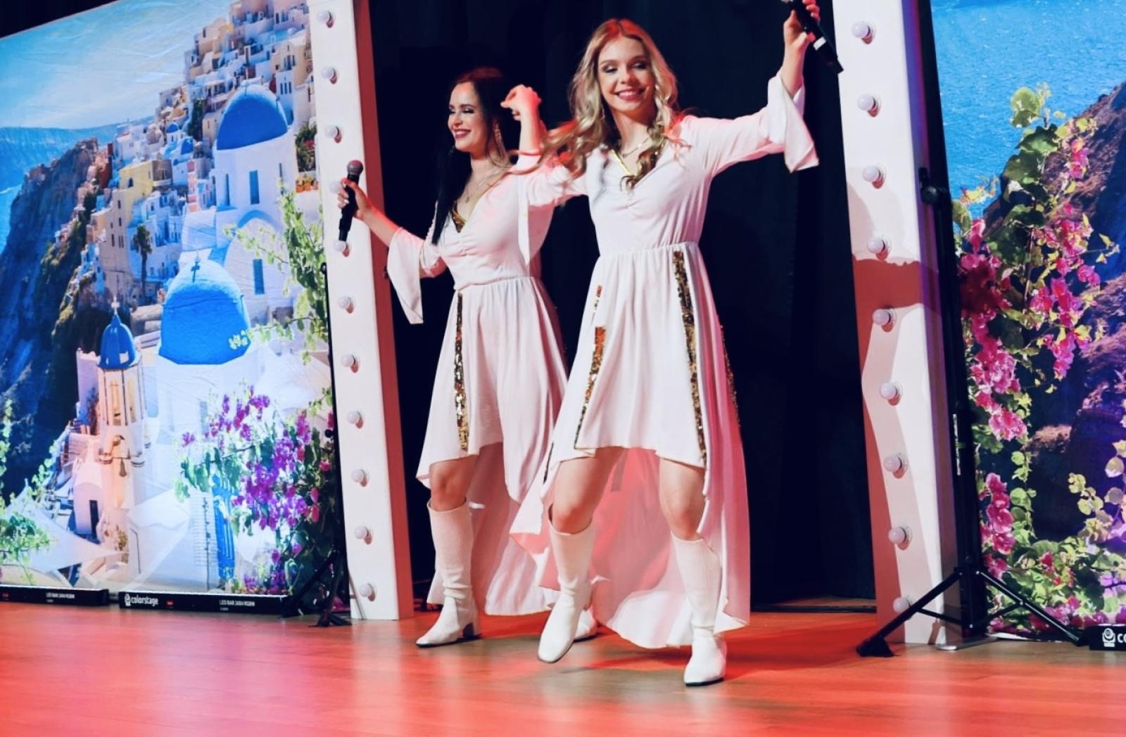 Zdjęcie w galerii na portalu naszwodzislaw.com: Mamma Mia - Tribute to ABBA. Widowisko w WCK wiadomości z regionu