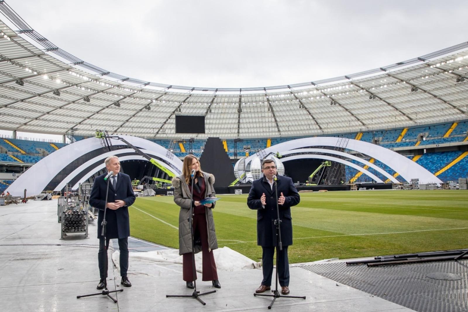 Zdjęcie w galerii na portalu naszwodzislaw.com: Spektakularna scena i plejada muzycznych gwiazd. Śląskie ma przepis na najlepszą sylwestrową imprezę w Polsce wiadomości z regionu