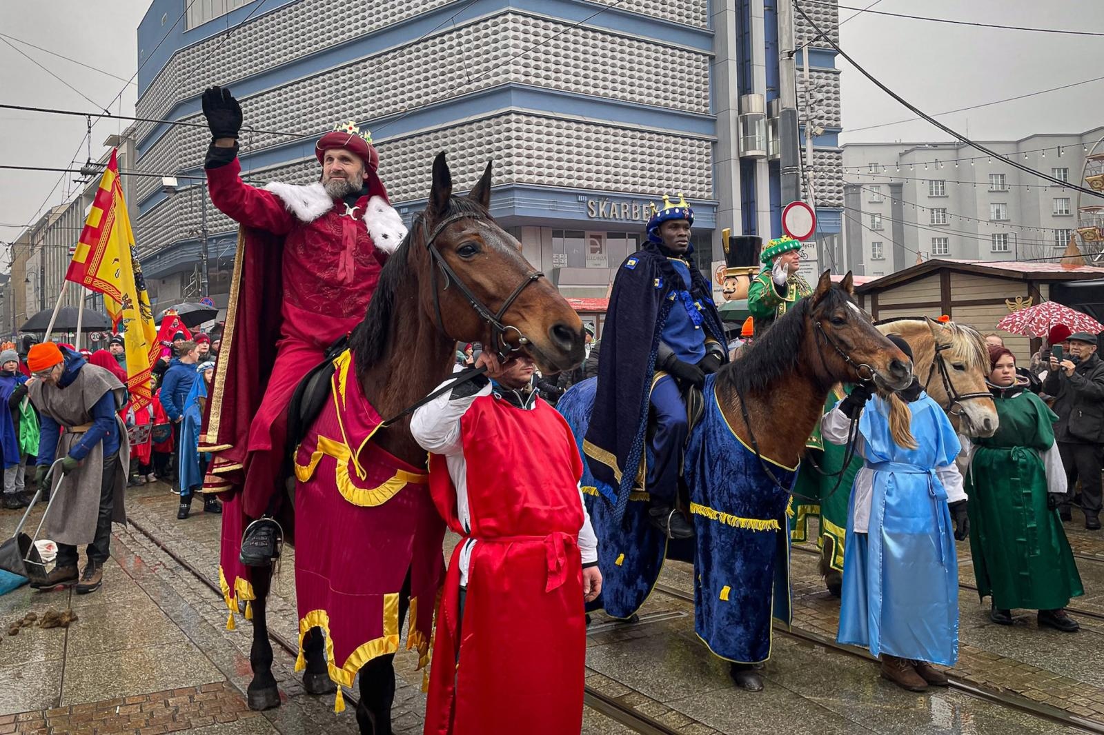 Zdjęcie w galerii na portalu naszwodzislaw.com: Orszak Trzech Króli w Katowicach wiadomości z regionu