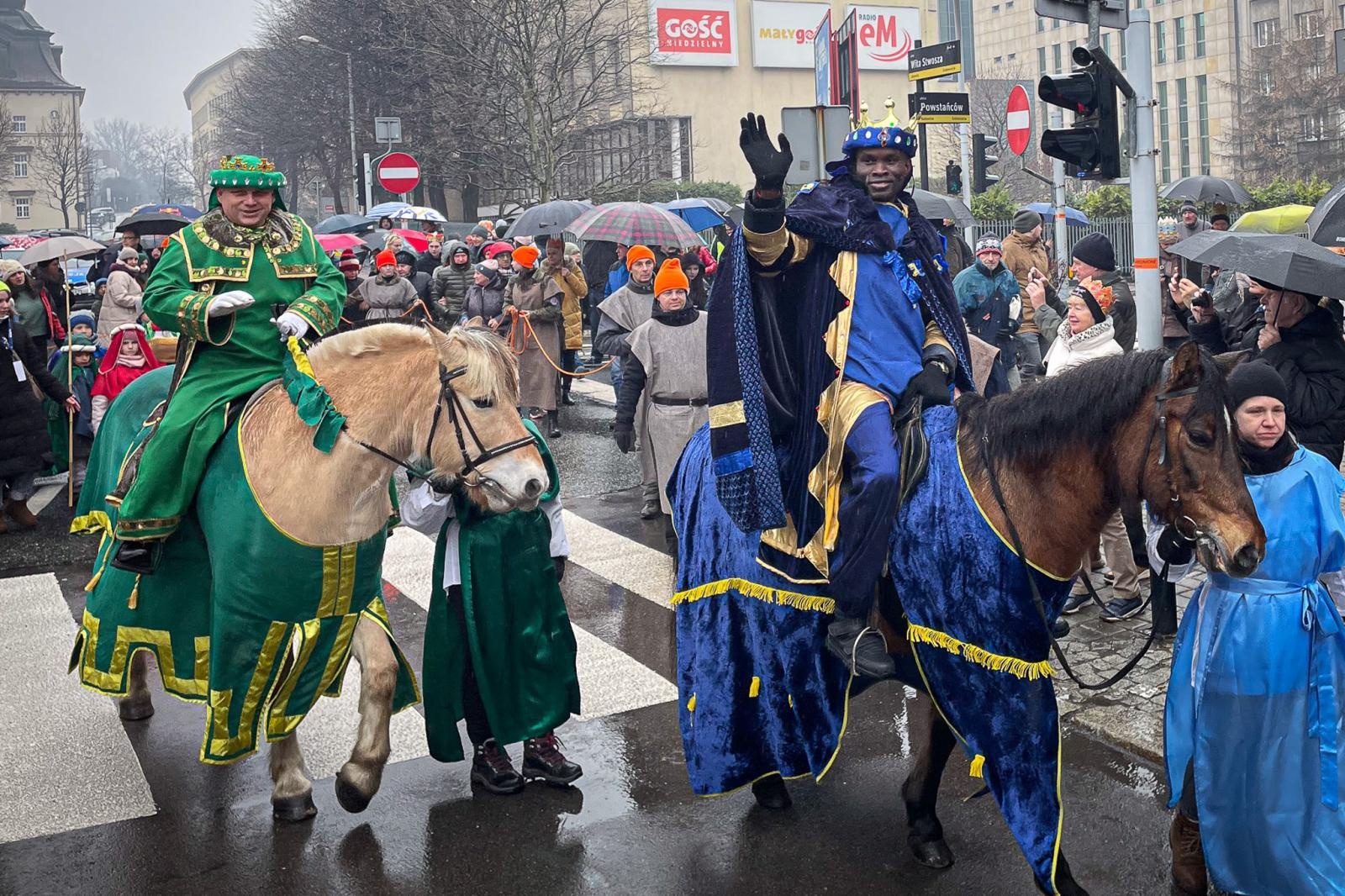 Zdjęcie w galerii na portalu naszwodzislaw.com: Orszak Trzech Króli w Katowicach wiadomości z regionu