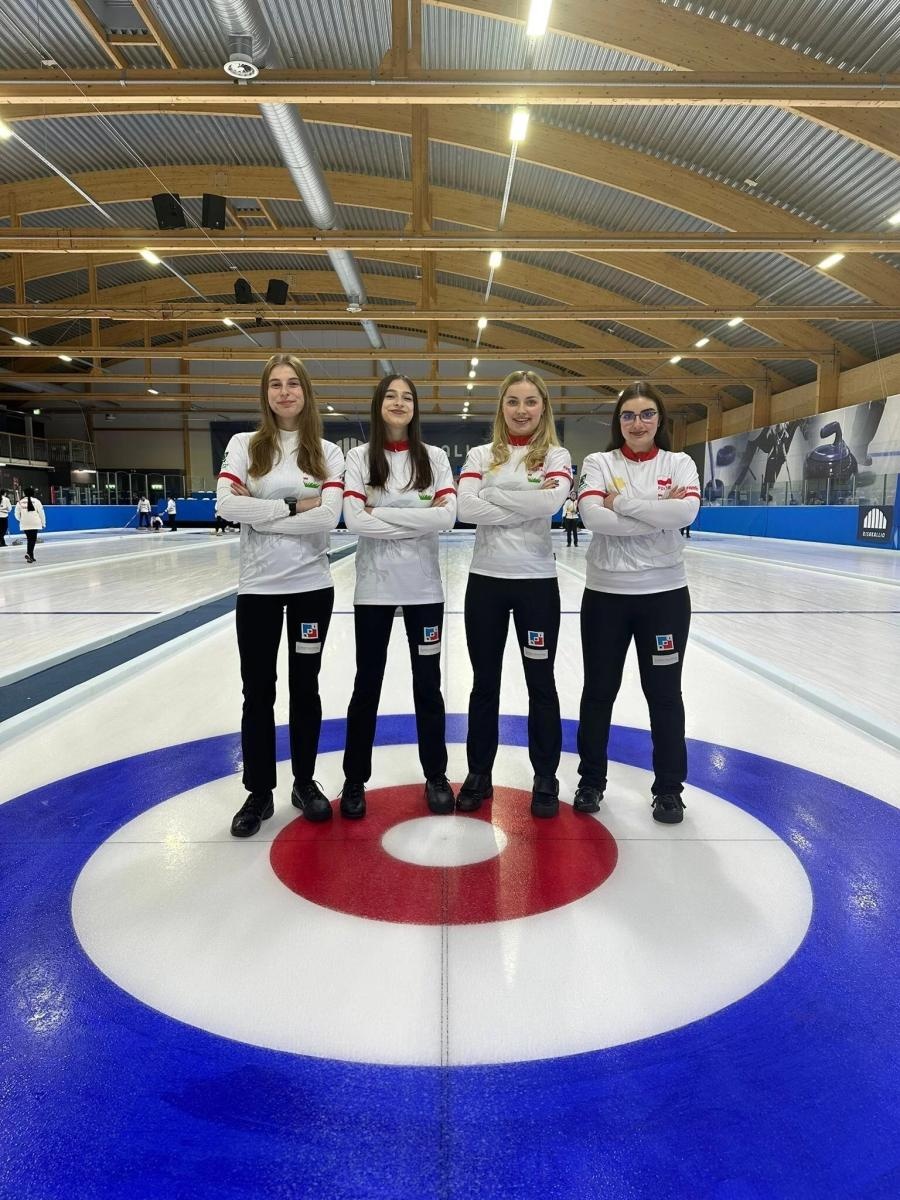 Zdjęcie w galerii na portalu naszwodzislaw.com: Studentka raciborskiej ANS uczestniczką mistrzostw świata w curlingu wiadomości z regionu