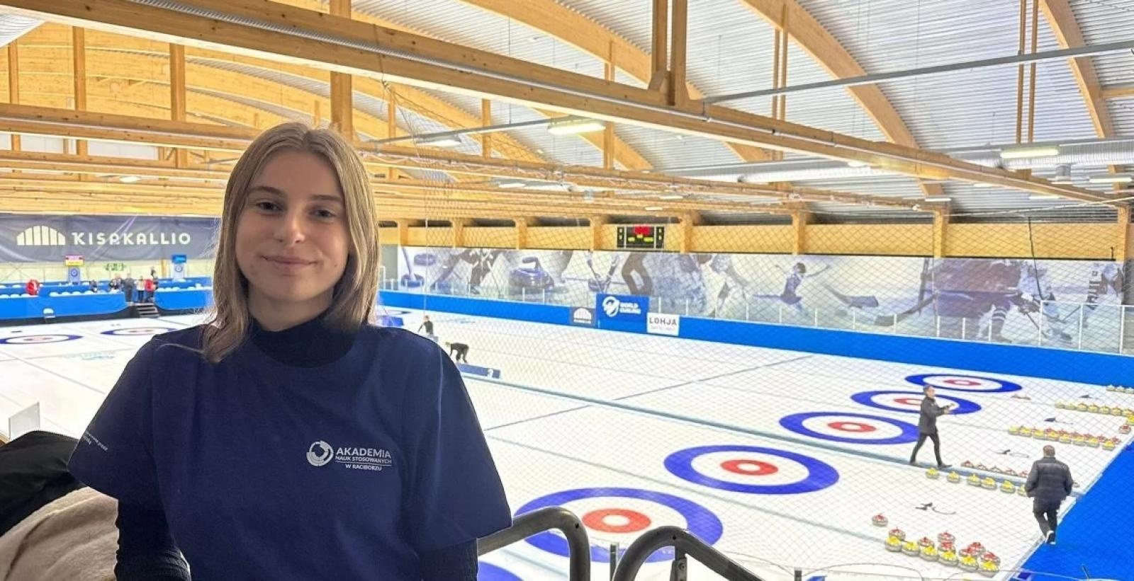 Zdjęcie w galerii na portalu naszwodzislaw.com: Studentka raciborskiej ANS uczestniczką mistrzostw świata w curlingu wiadomości z regionu