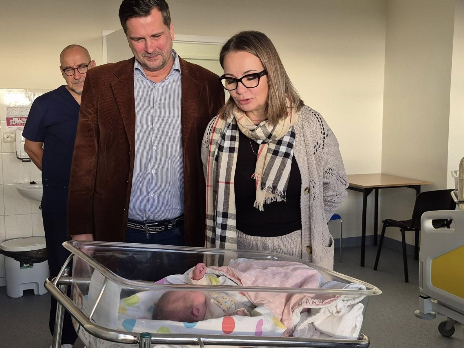 Zdjęcie w galerii na portalu naszwodzislaw.com: Pola to pierwsze dziecko urodzone w 2025 roku w powiecie wodzisławskim wiadomości z regionu