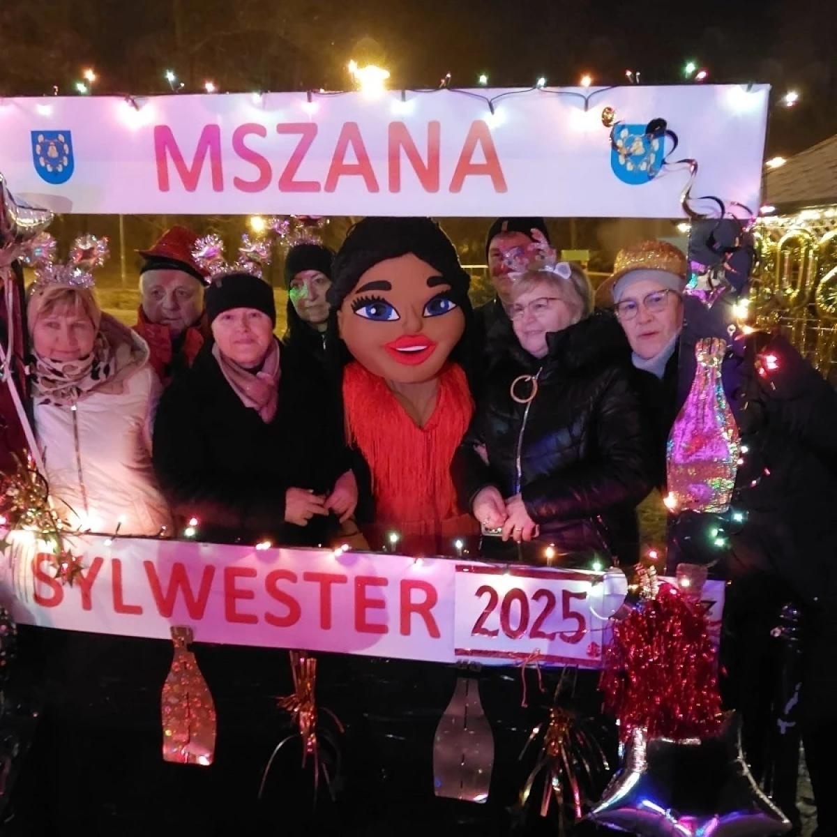 Zdjęcie w galerii na portalu naszwodzislaw.com: Sylwester pod chmurką z Radą Sołecką Mszany wiadomości z regionu