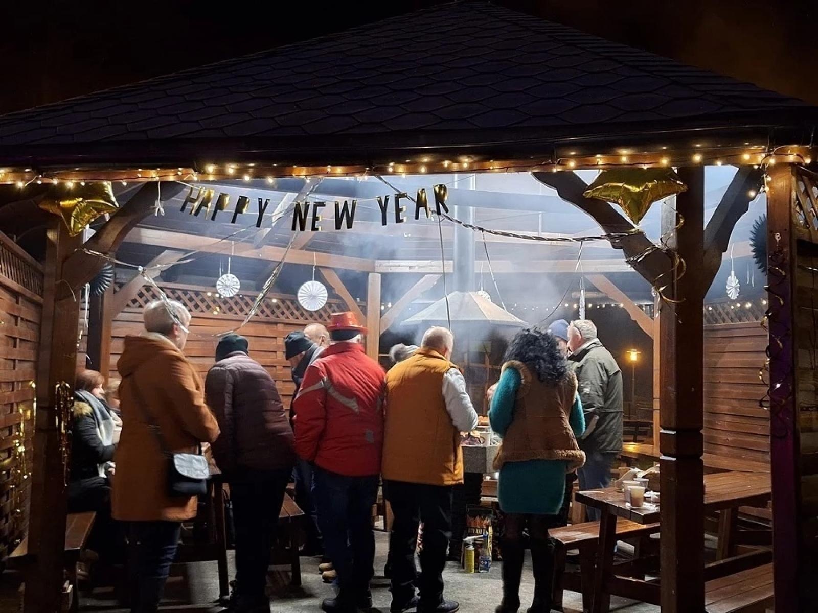 Zdjęcie w galerii na portalu naszwodzislaw.com: Sylwester pod chmurką z Radą Sołecką Mszany wiadomości z regionu