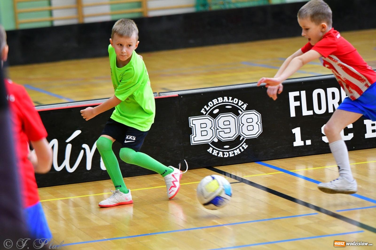 Zdjęcie w galerii na portalu naszwodzislaw.com: Junior Futsal Cup. Zmagania skrzatów z regionu w Raciborzu [FOTO] wiadomości z regionu