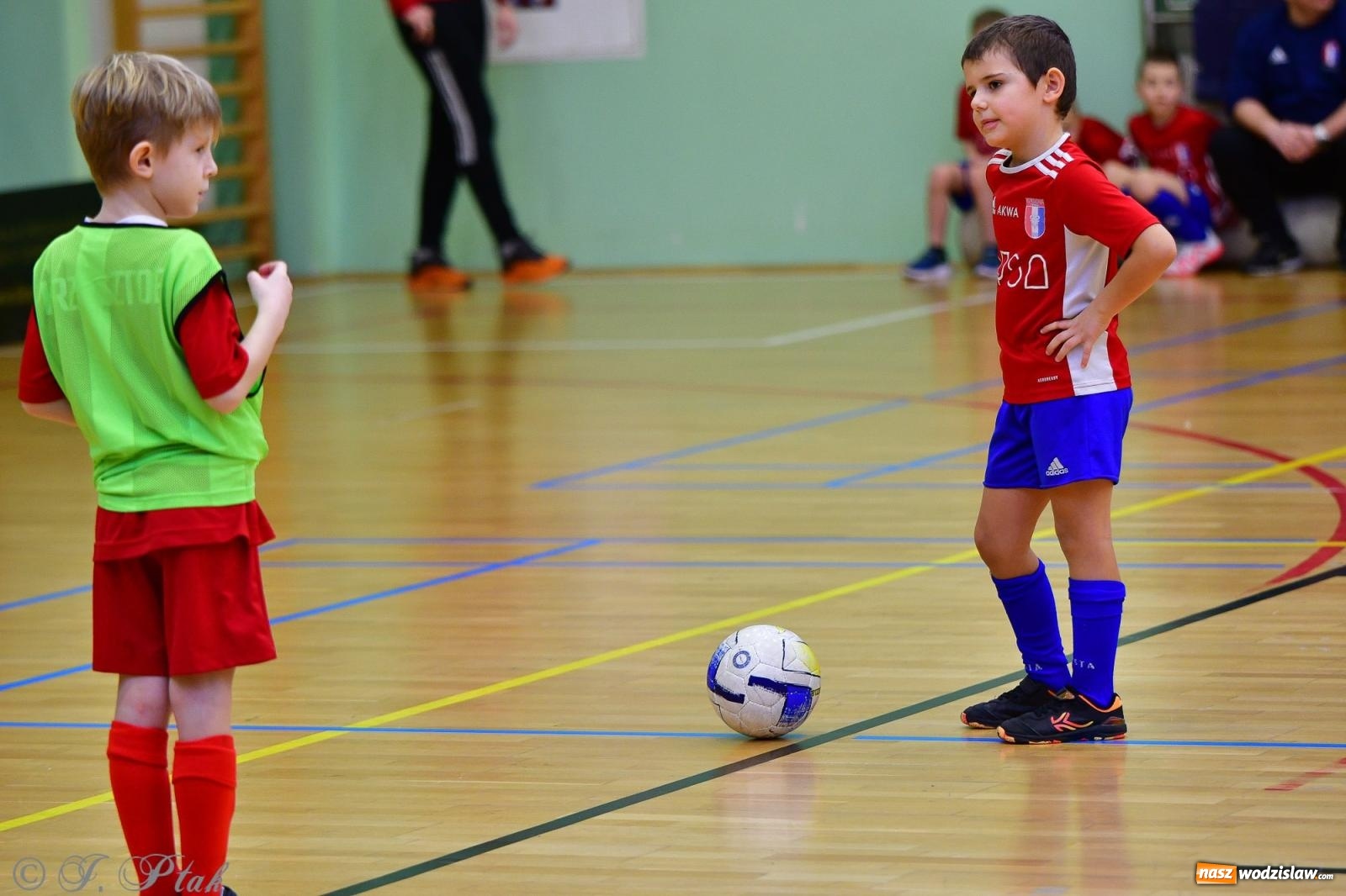 Zdjęcie w galerii na portalu naszwodzislaw.com: Junior Futsal Cup. Zmagania skrzatów z regionu w Raciborzu [FOTO] wiadomości z regionu