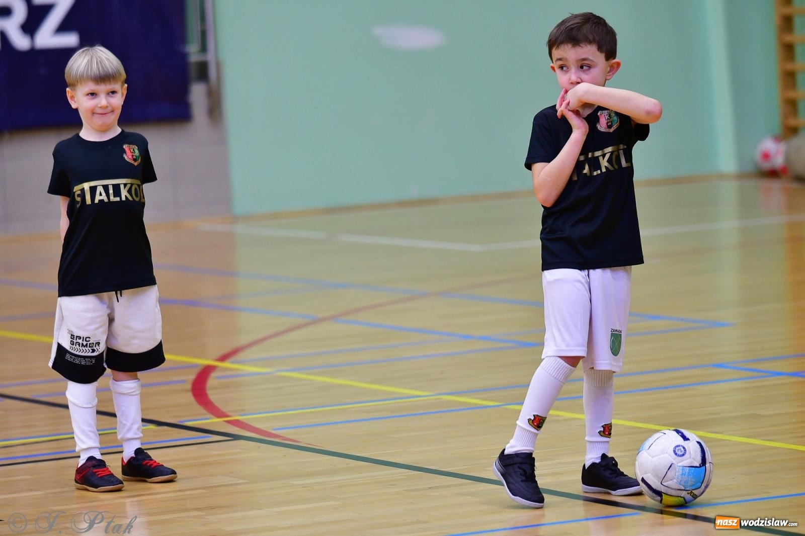 Zdjęcie w galerii na portalu naszwodzislaw.com: Junior Futsal Cup. Zmagania skrzatów z regionu w Raciborzu [FOTO] wiadomości z regionu
