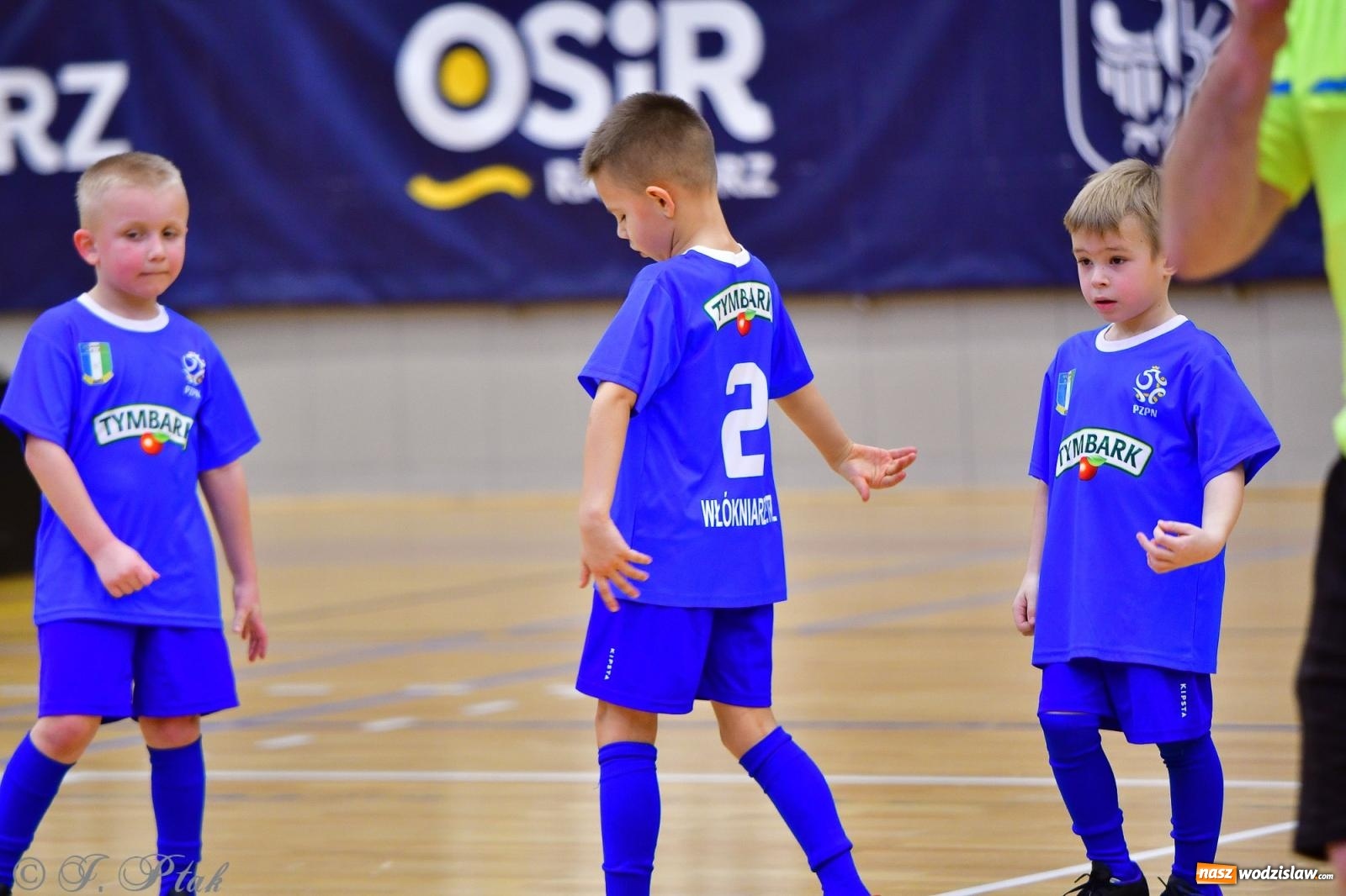 Zdjęcie w galerii na portalu naszwodzislaw.com: Junior Futsal Cup. Zmagania skrzatów z regionu w Raciborzu [FOTO] wiadomości z regionu