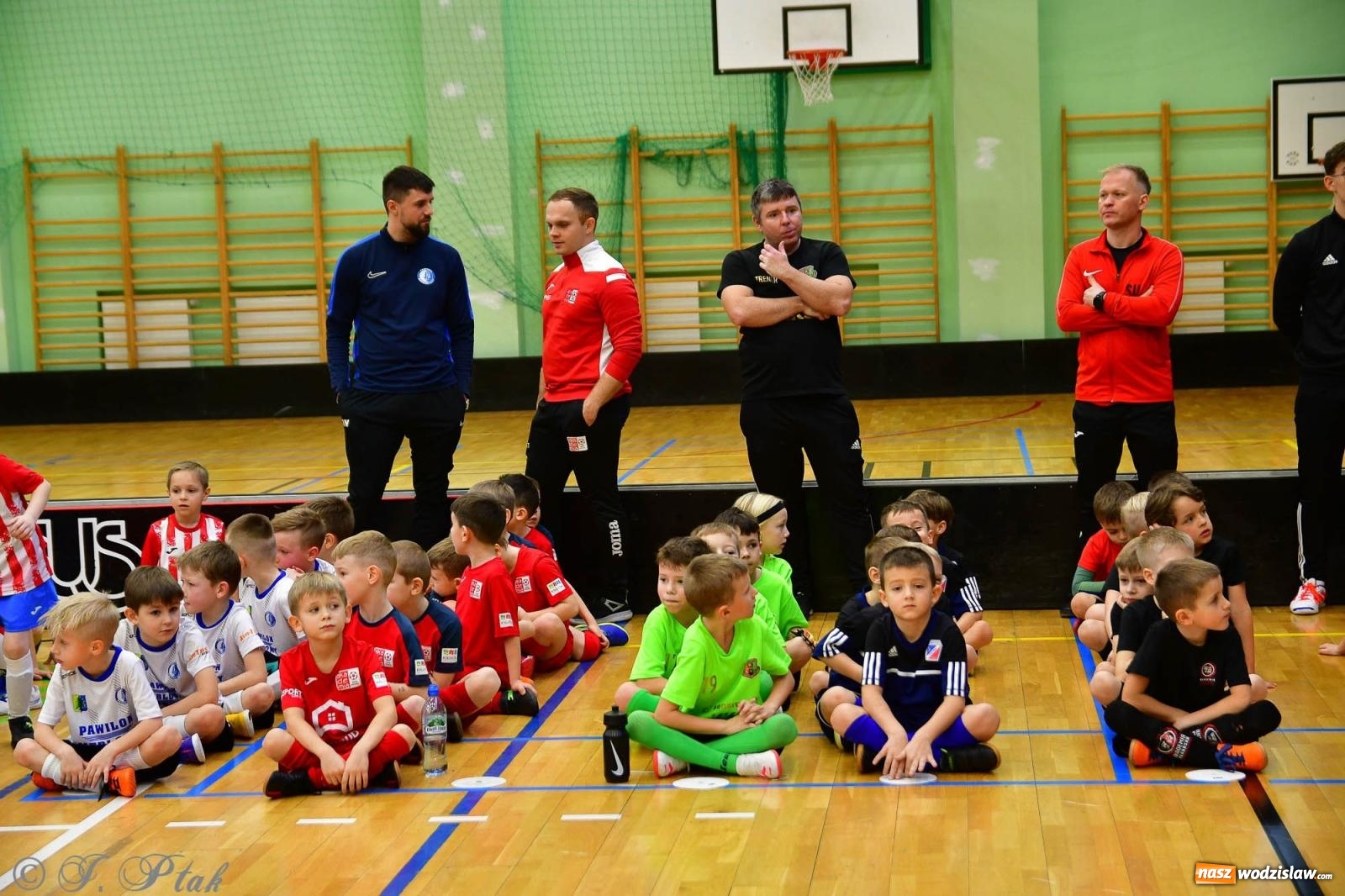 Zdjęcie w galerii na portalu naszwodzislaw.com: Junior Futsal Cup. Zmagania skrzatów z regionu w Raciborzu [FOTO] wiadomości z regionu