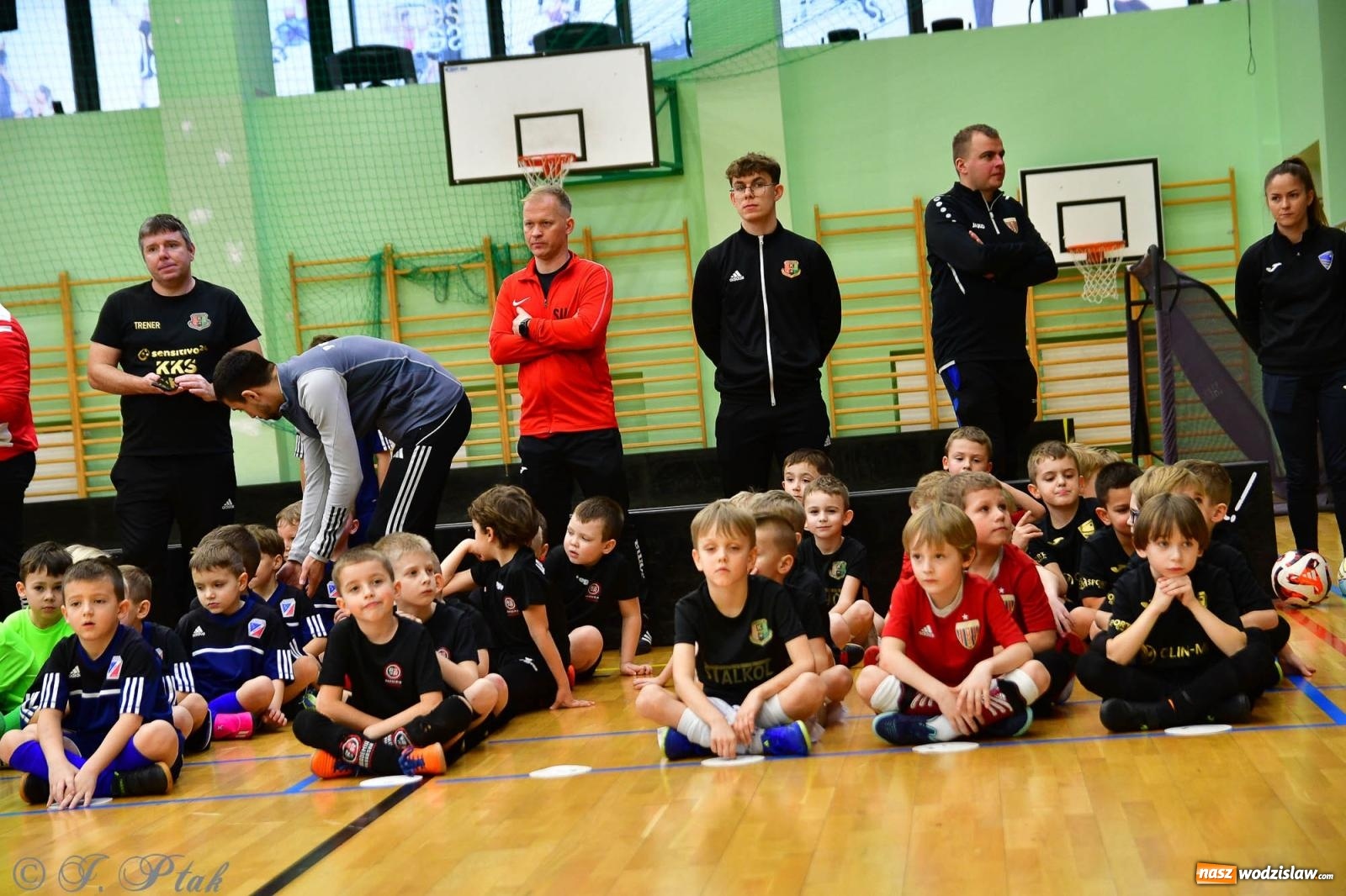 Zdjęcie w galerii na portalu naszwodzislaw.com: Junior Futsal Cup. Zmagania skrzatów z regionu w Raciborzu [FOTO] wiadomości z regionu