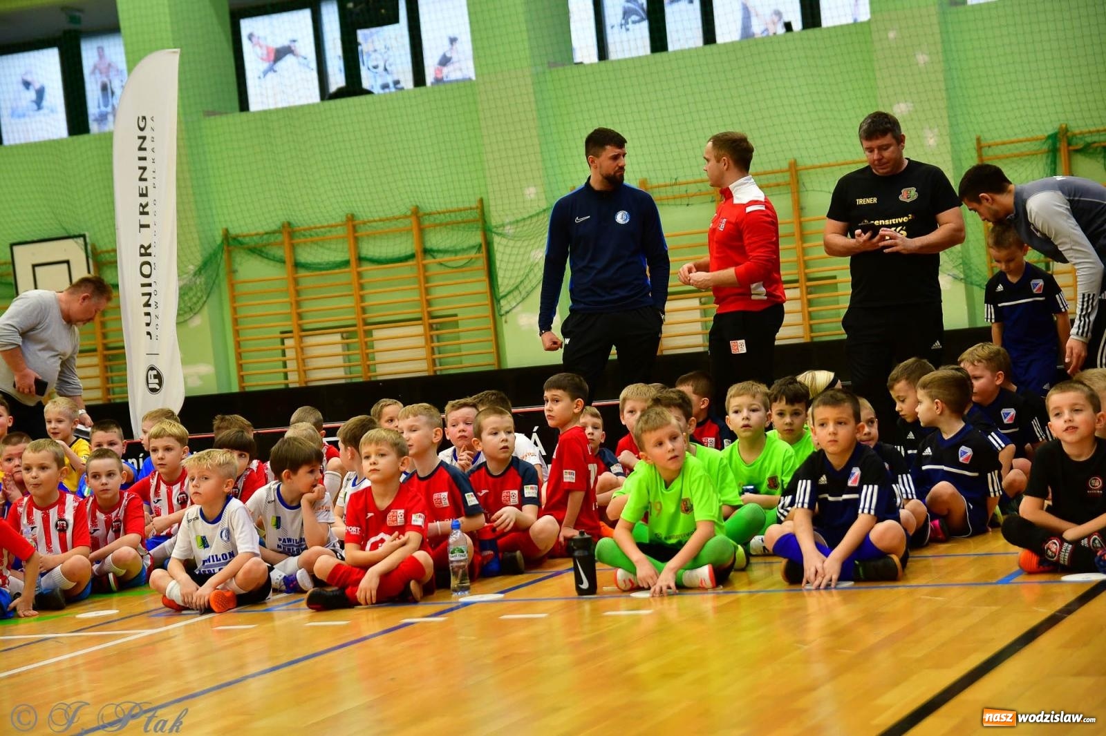 Zdjęcie w galerii na portalu naszwodzislaw.com: Junior Futsal Cup. Zmagania skrzatów z regionu w Raciborzu [FOTO] wiadomości z regionu