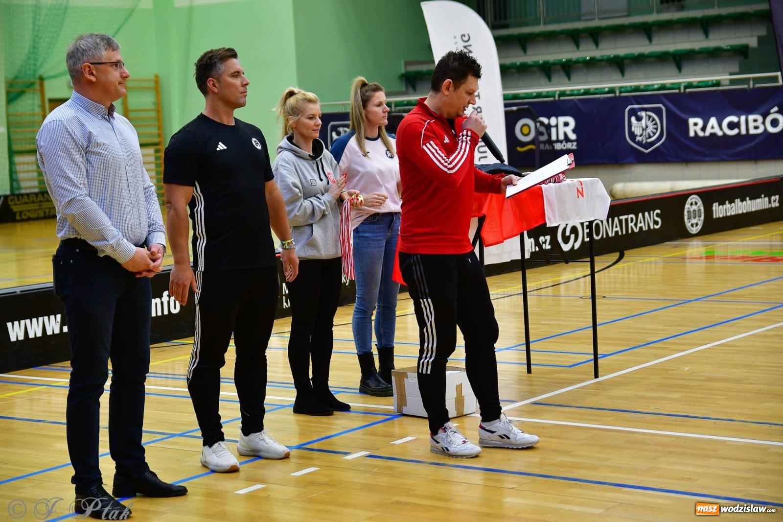 Zdjęcie w galerii na portalu naszwodzislaw.com: Junior Futsal Cup. Zmagania skrzatów z regionu w Raciborzu [FOTO] wiadomości z regionu