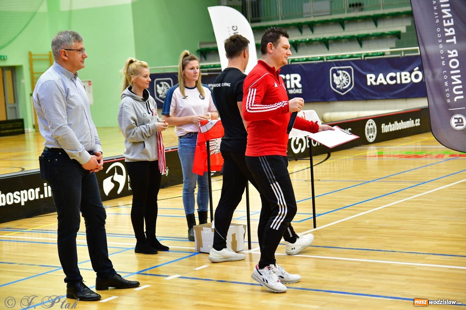 Zdjęcie w galerii na portalu naszwodzislaw.com: Junior Futsal Cup. Zmagania skrzatów z regionu w Raciborzu [FOTO] wiadomości z regionu