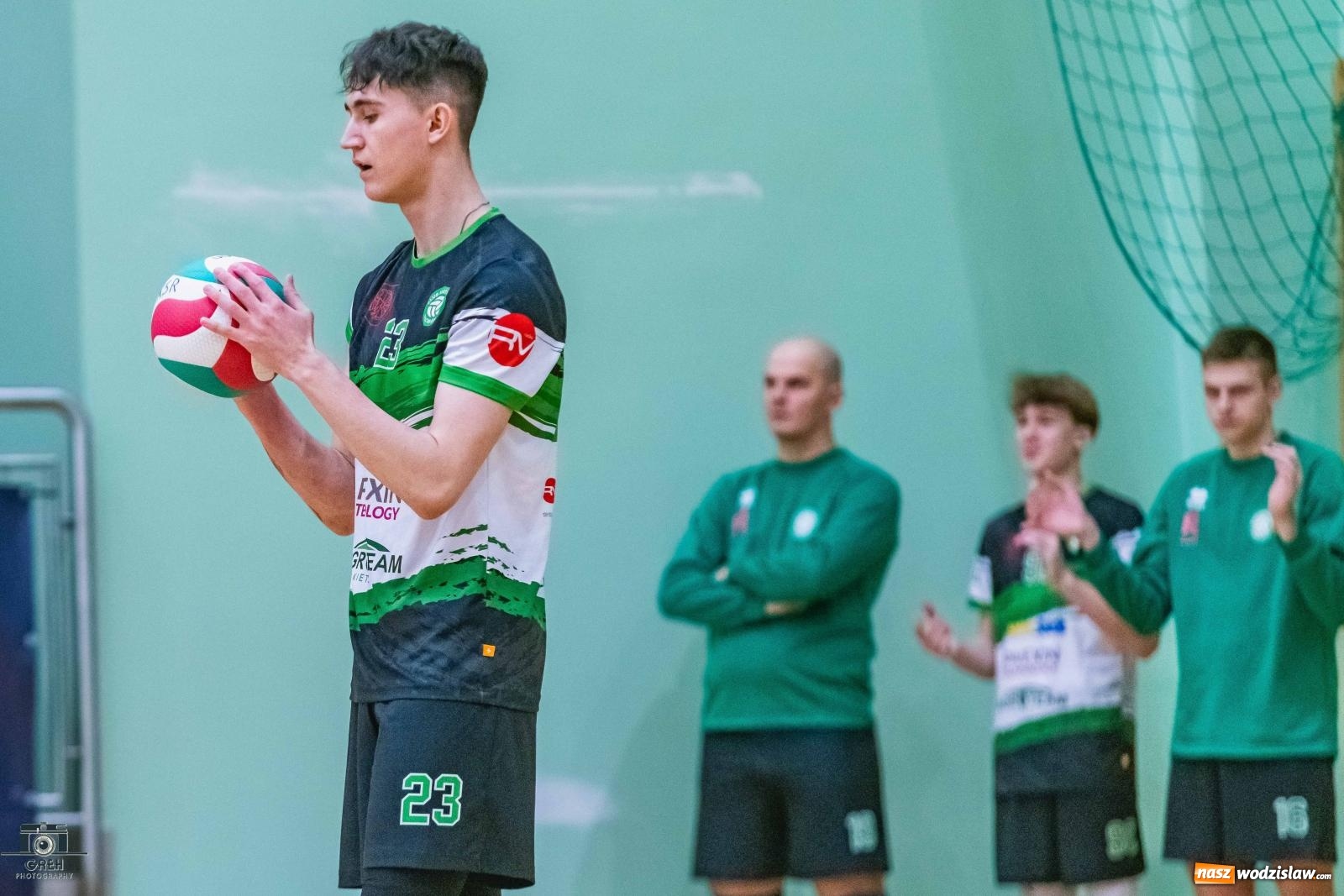 Zdjęcie w galerii na portalu naszwodzislaw.com: Szok i niedowierzanie. Prowadząc 2:0 wrócili tylko z jednym punktem [FOTO] wiadomości z regionu