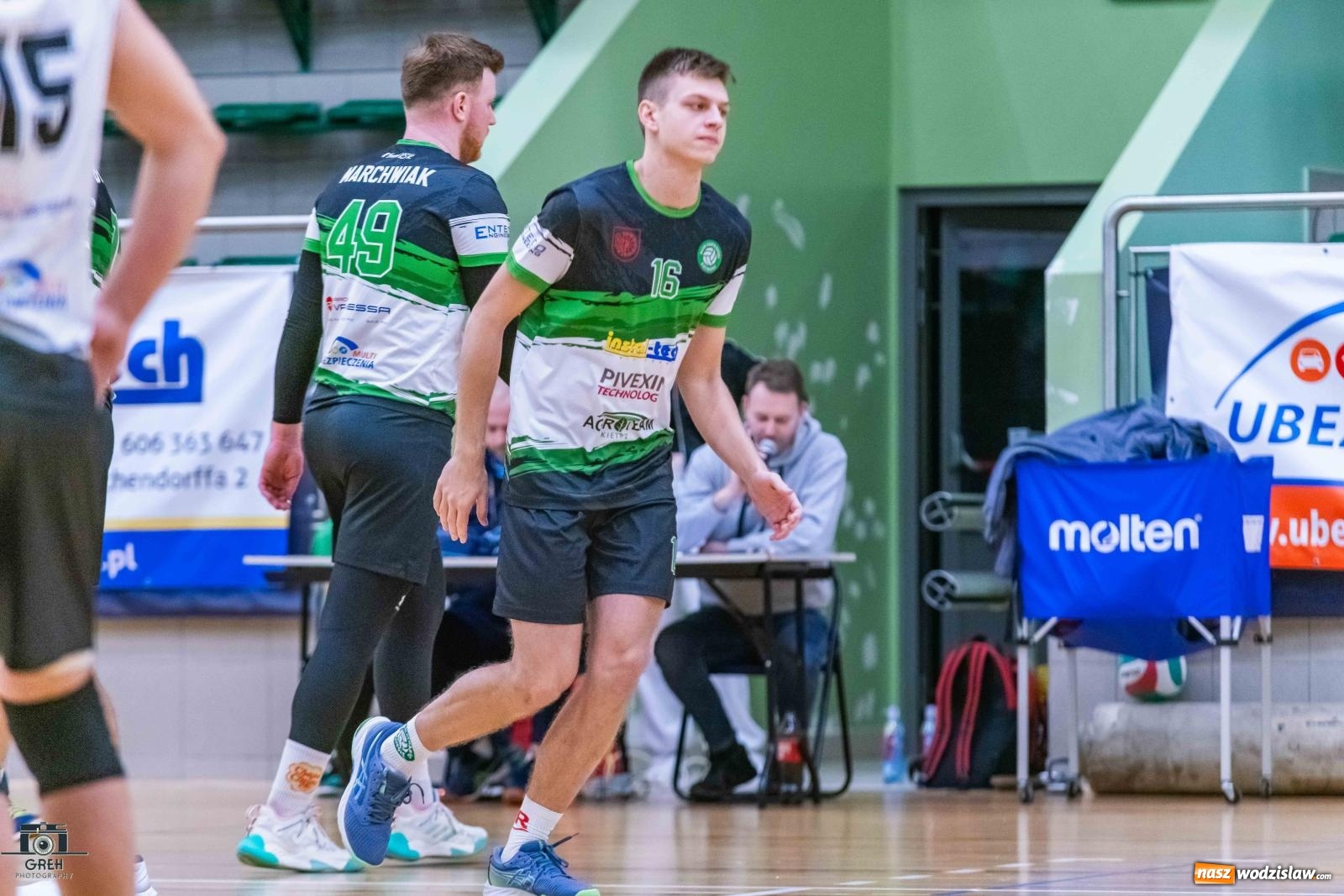 Zdjęcie w galerii na portalu naszwodzislaw.com: Szok i niedowierzanie. Prowadząc 2:0 wrócili tylko z jednym punktem [FOTO] wiadomości z regionu