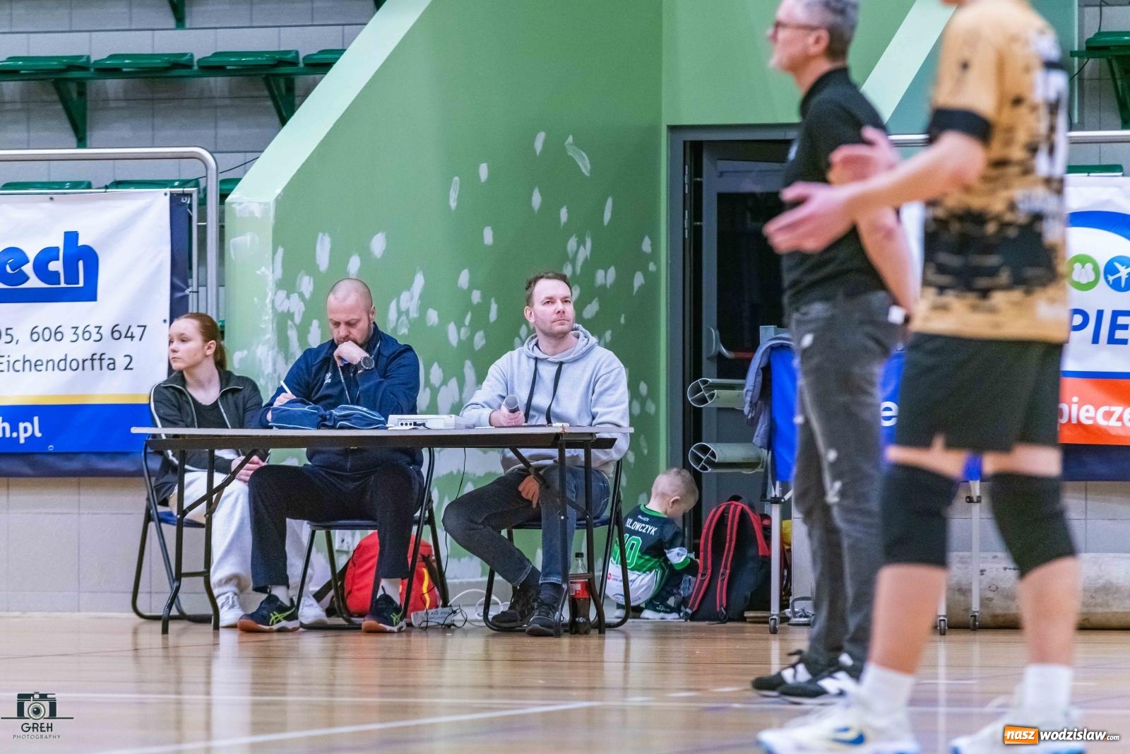 Zdjęcie w galerii na portalu naszwodzislaw.com: Szok i niedowierzanie. Prowadząc 2:0 wrócili tylko z jednym punktem [FOTO] wiadomości z regionu