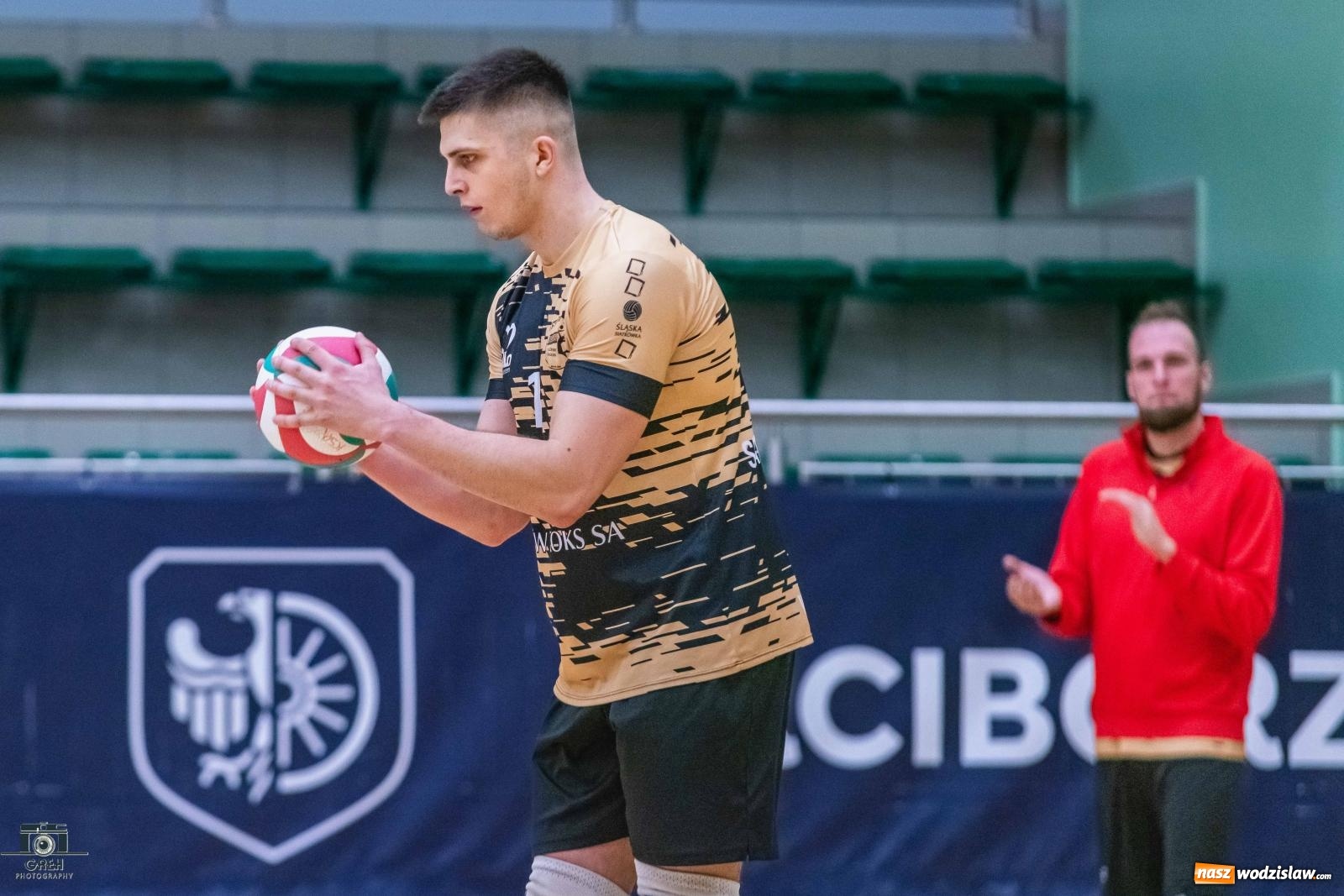 Zdjęcie w galerii na portalu naszwodzislaw.com: Szok i niedowierzanie. Prowadząc 2:0 wrócili tylko z jednym punktem [FOTO] wiadomości z regionu