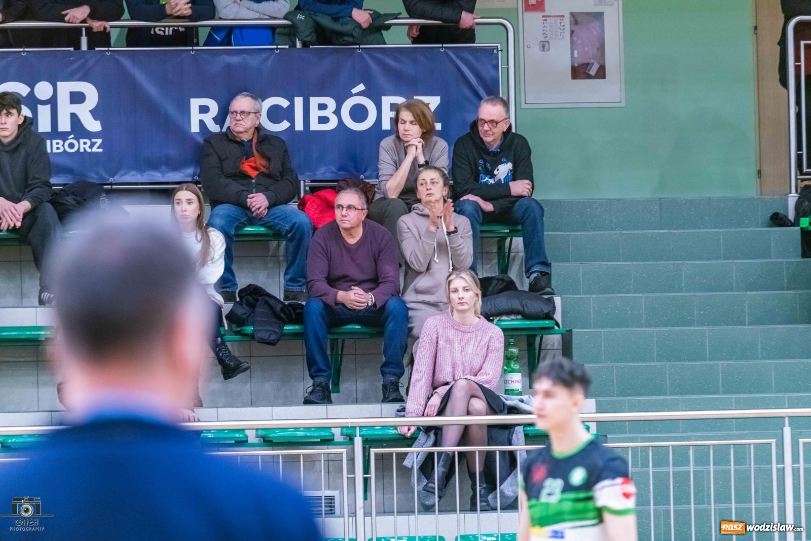 Zdjęcie w galerii na portalu naszwodzislaw.com: Szok i niedowierzanie. Prowadząc 2:0 wrócili tylko z jednym punktem [FOTO] wiadomości z regionu