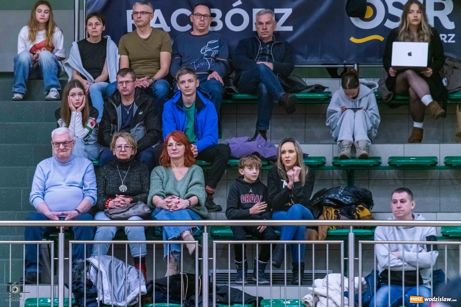 Zdjęcie w galerii na portalu naszwodzislaw.com: Szok i niedowierzanie. Prowadząc 2:0 wrócili tylko z jednym punktem [FOTO] wiadomości z regionu