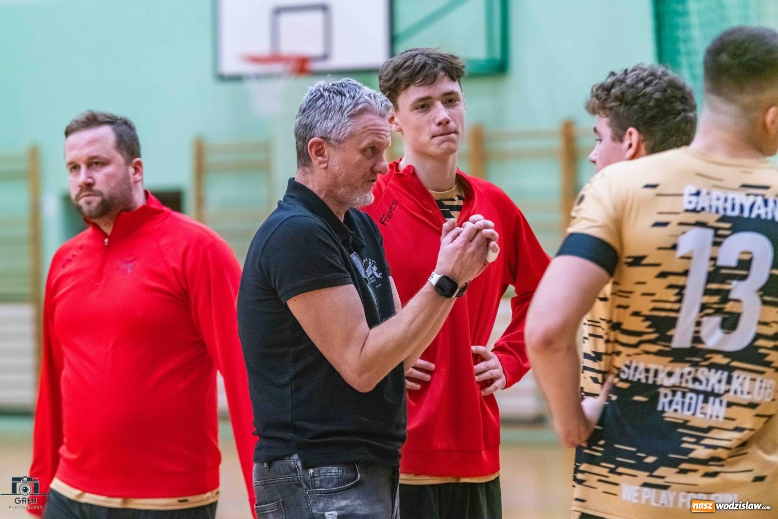 Zdjęcie w galerii na portalu naszwodzislaw.com: Szok i niedowierzanie. Prowadząc 2:0 wrócili tylko z jednym punktem [FOTO] wiadomości z regionu