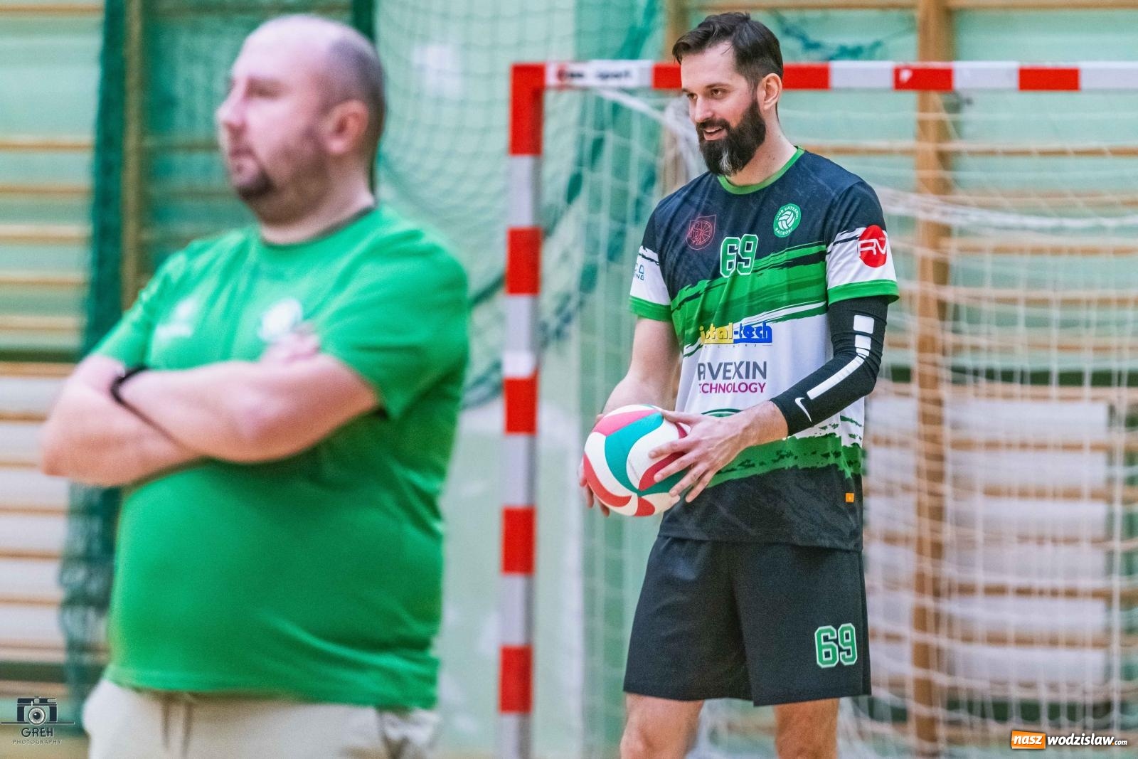 Zdjęcie w galerii na portalu naszwodzislaw.com: Szok i niedowierzanie. Prowadząc 2:0 wrócili tylko z jednym punktem [FOTO] wiadomości z regionu