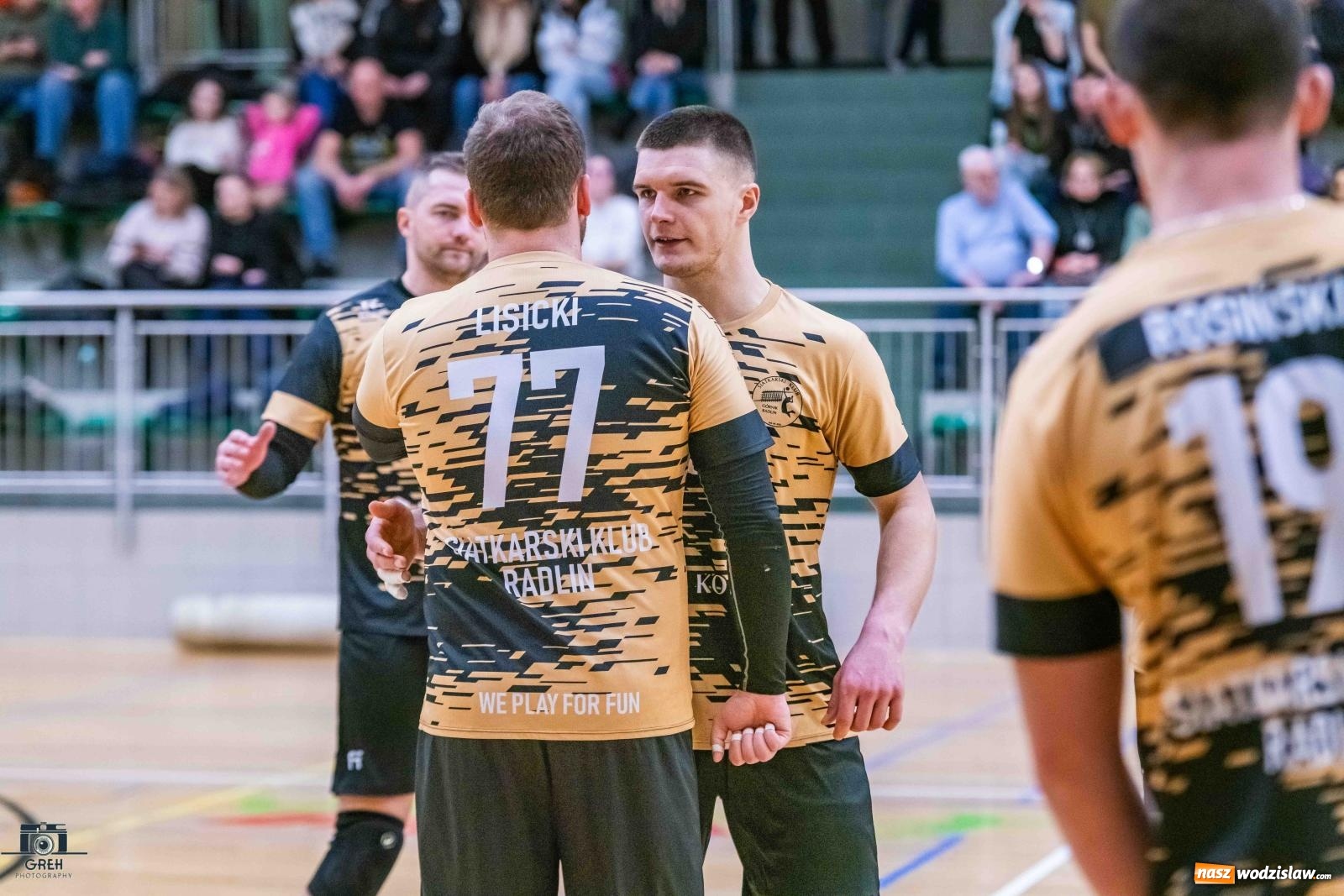 Zdjęcie w galerii na portalu naszwodzislaw.com: Szok i niedowierzanie. Prowadząc 2:0 wrócili tylko z jednym punktem [FOTO] wiadomości z regionu