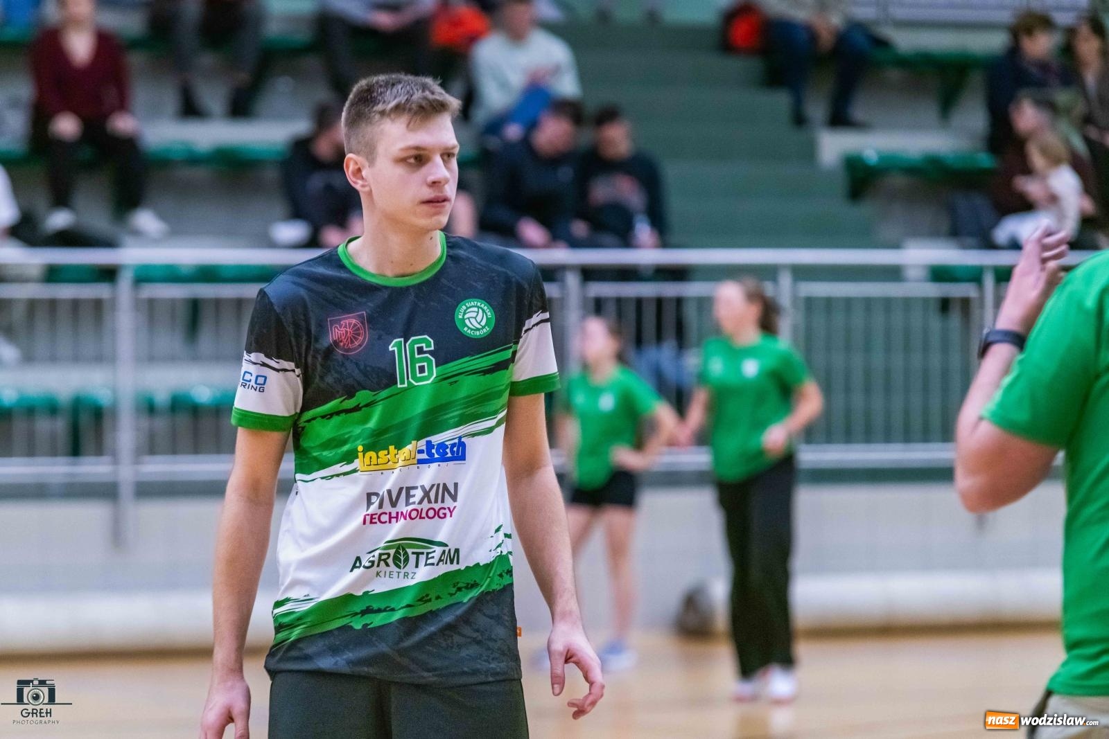 Zdjęcie w galerii na portalu naszwodzislaw.com: Szok i niedowierzanie. Prowadząc 2:0 wrócili tylko z jednym punktem [FOTO] wiadomości z regionu