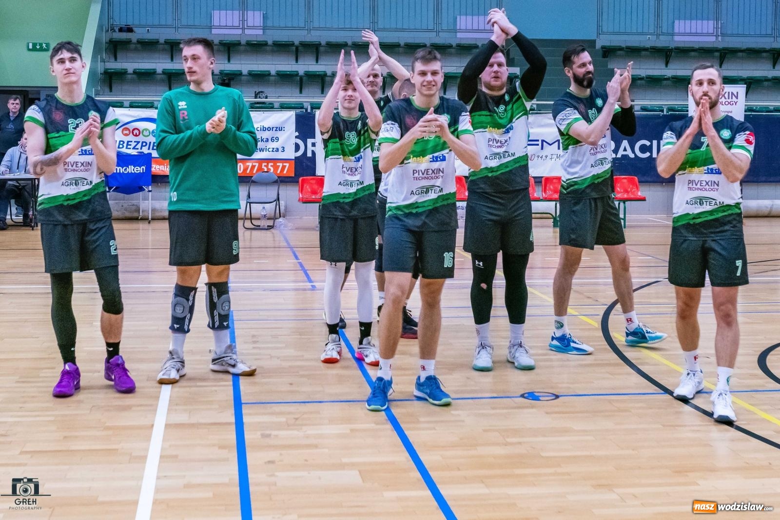 Zdjęcie w galerii na portalu naszwodzislaw.com: Szok i niedowierzanie. Prowadząc 2:0 wrócili tylko z jednym punktem [FOTO] wiadomości z regionu