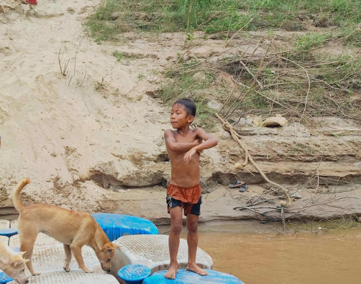 Zdjęcie w galerii na portalu naszwodzislaw.com: Laos - Wyprawa wzdłuż Mekongu wśród ludów Hmong oraz Akha wiadomości z regionu