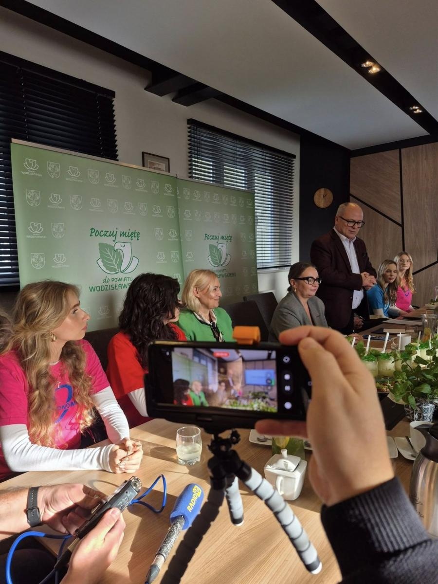 Zdjęcie w galerii na portalu naszwodzislaw.com: #PoczujMiętęDoPowiatu. Nowa kampania promocyjna starostwa wiadomości z regionu