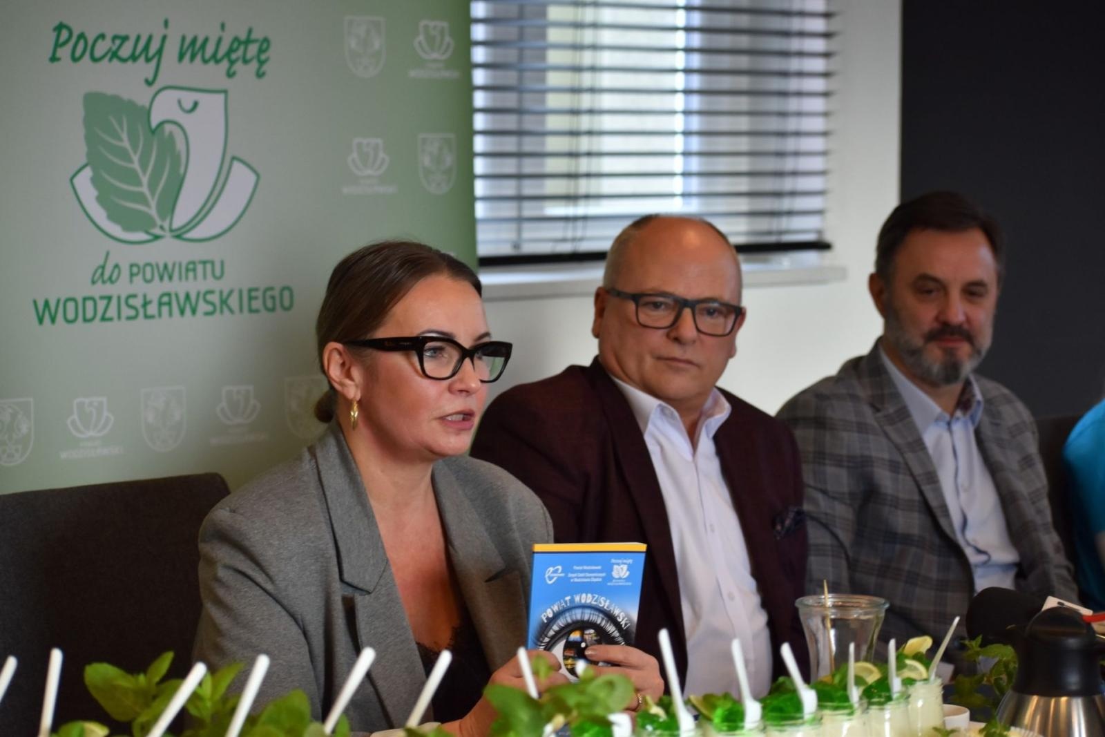 Zdjęcie w galerii na portalu naszwodzislaw.com: #PoczujMiętęDoPowiatu. Nowa kampania promocyjna starostwa wiadomości z regionu