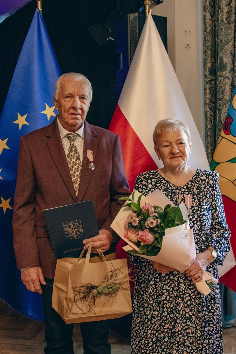 Zdjęcie w galerii na portalu naszwodzislaw.com: Małżonkowie świętowali w Pałacu Dietrichsteinów. Jubileusze w Wodzisławiu Śląskim [FOTO] wiadomości z regionu
