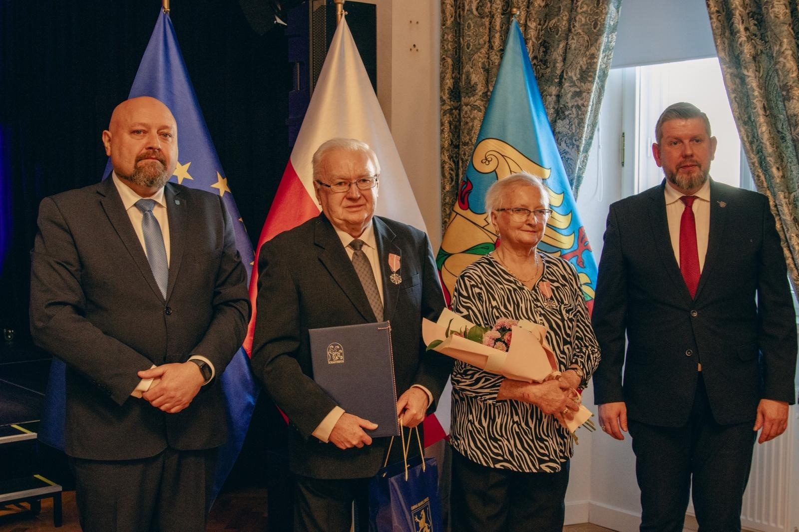 Zdjęcie w galerii na portalu naszwodzislaw.com: Małżonkowie świętowali w Pałacu Dietrichsteinów. Jubileusze w Wodzisławiu Śląskim [FOTO] wiadomości z regionu