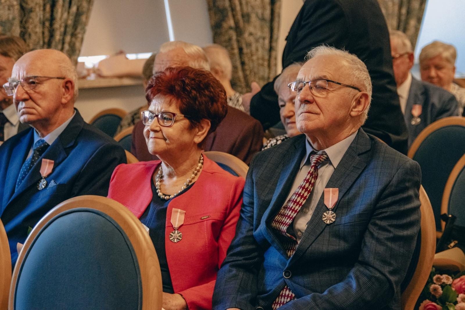 Zdjęcie w galerii na portalu naszwodzislaw.com: Małżonkowie świętowali w Pałacu Dietrichsteinów. Jubileusze w Wodzisławiu Śląskim [FOTO] wiadomości z regionu