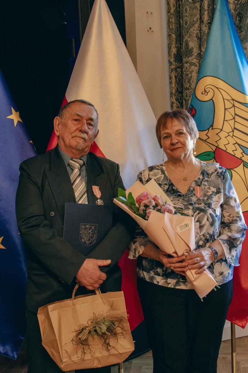 Zdjęcie w galerii na portalu naszwodzislaw.com: Małżonkowie świętowali w Pałacu Dietrichsteinów. Jubileusze w Wodzisławiu Śląskim [FOTO] wiadomości z regionu