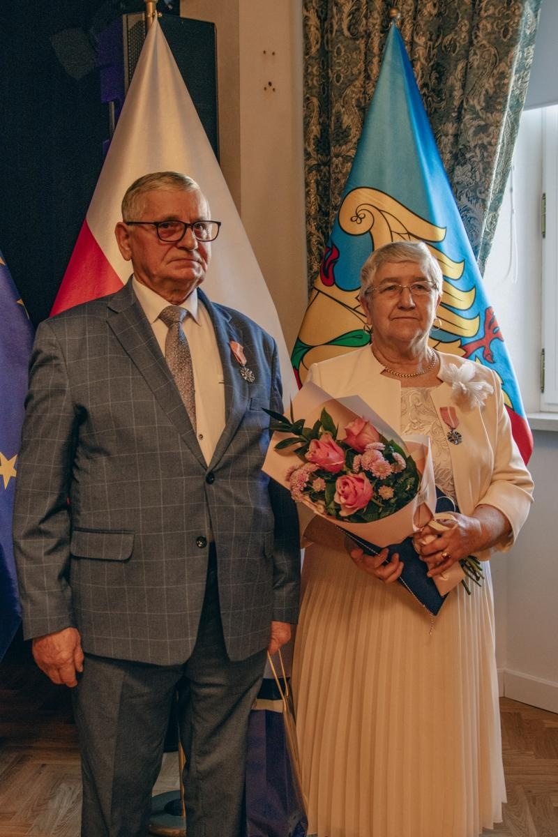 Zdjęcie w galerii na portalu naszwodzislaw.com: Małżonkowie świętowali w Pałacu Dietrichsteinów. Jubileusze w Wodzisławiu Śląskim [FOTO] wiadomości z regionu