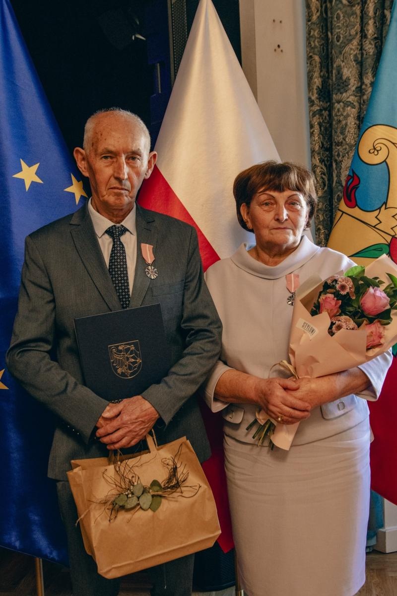 Zdjęcie w galerii na portalu naszwodzislaw.com: Małżonkowie świętowali w Pałacu Dietrichsteinów. Jubileusze w Wodzisławiu Śląskim [FOTO] wiadomości z regionu