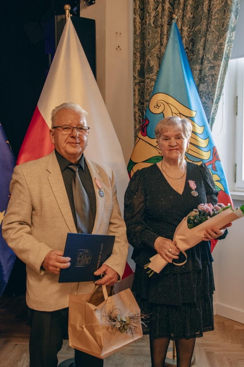 Zdjęcie w galerii na portalu naszwodzislaw.com: Małżonkowie świętowali w Pałacu Dietrichsteinów. Jubileusze w Wodzisławiu Śląskim [FOTO] wiadomości z regionu