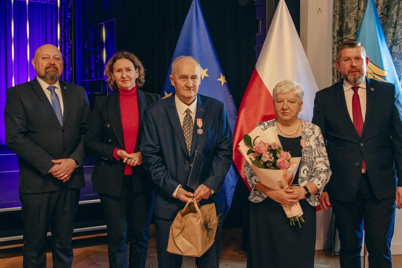 Zdjęcie w galerii na portalu naszwodzislaw.com: Małżonkowie świętowali w Pałacu Dietrichsteinów. Jubileusze w Wodzisławiu Śląskim [FOTO] wiadomości z regionu