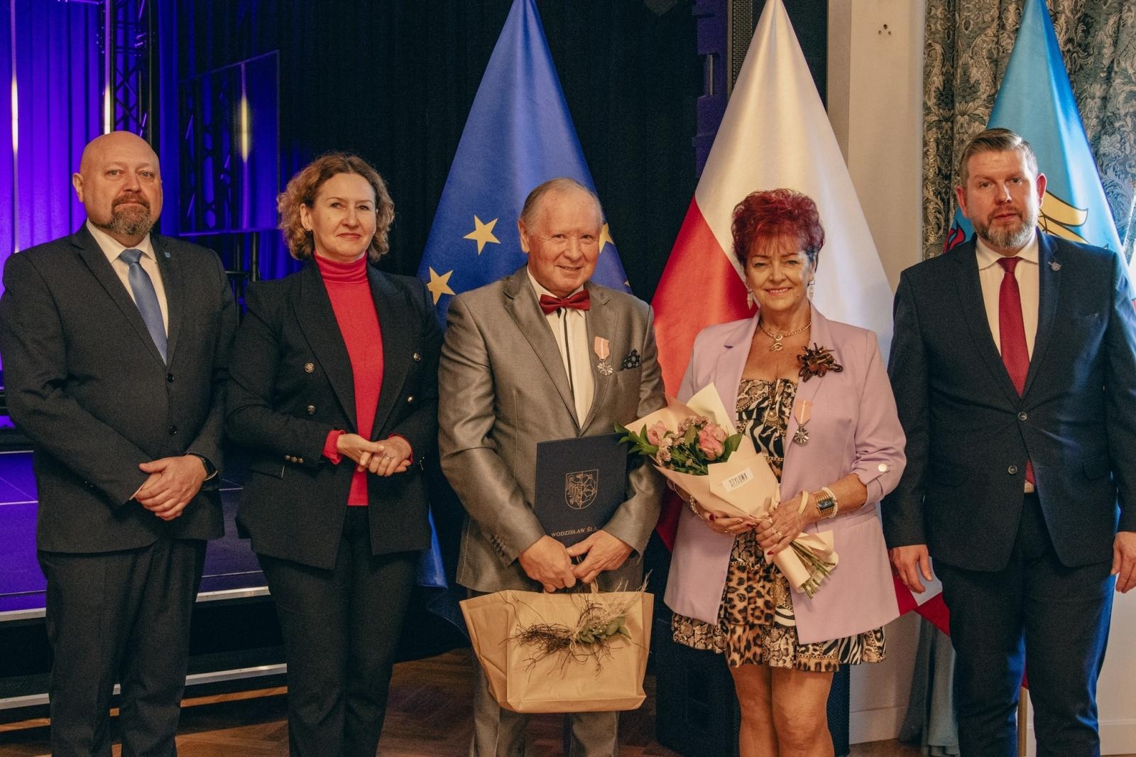 Zdjęcie w galerii na portalu naszwodzislaw.com: Małżonkowie świętowali w Pałacu Dietrichsteinów. Jubileusze w Wodzisławiu Śląskim [FOTO] wiadomości z regionu